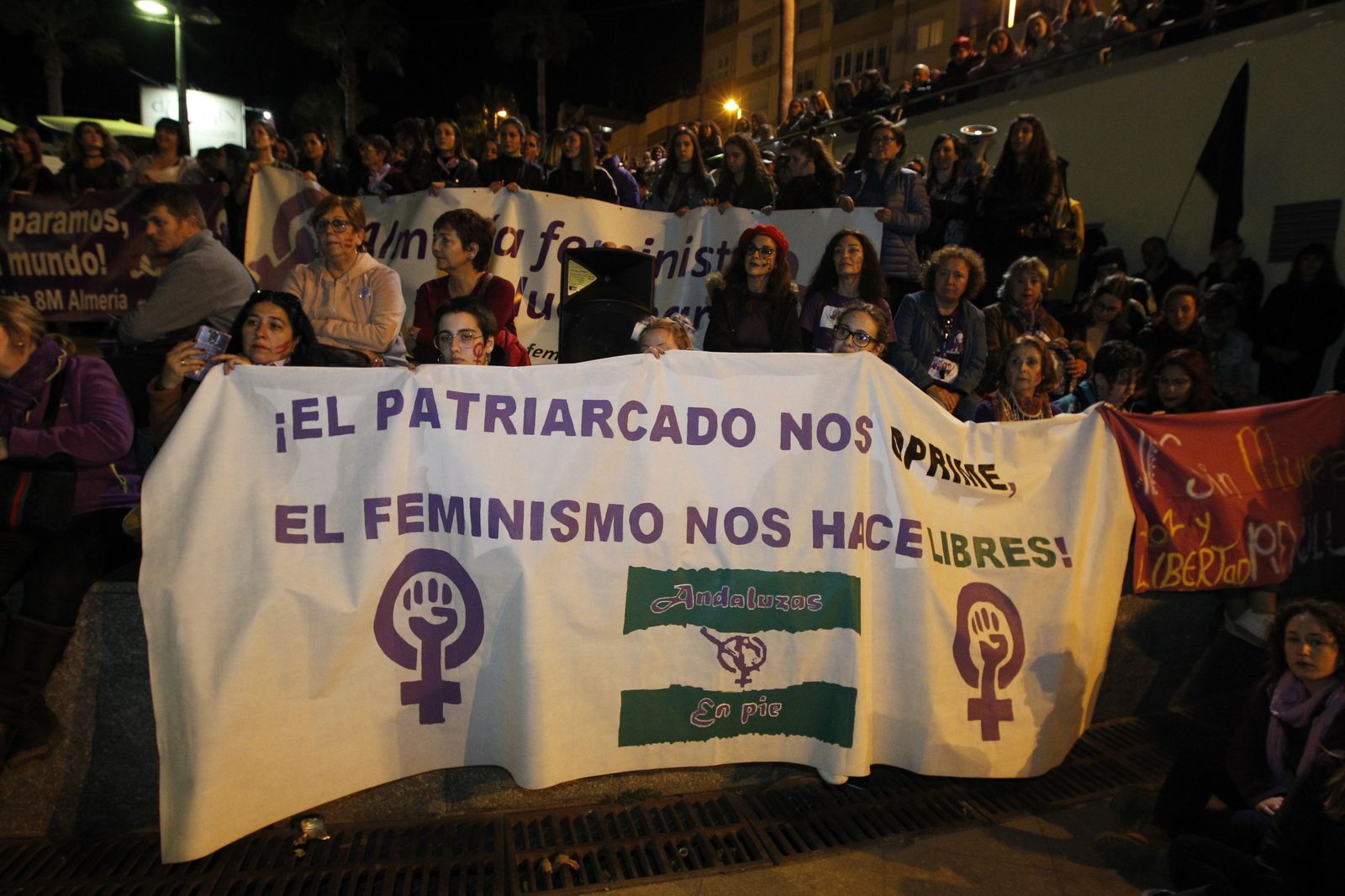 Fotogalería manifestación Día Internacional de la Mujer en Almería