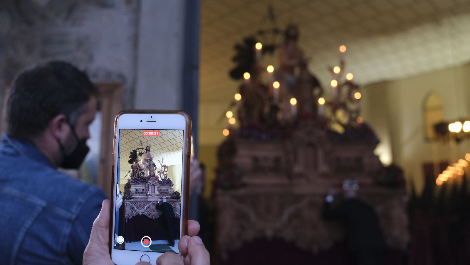 Fotogalería de la procesión de Unidad por el Barrio de Piedras Redondas. Almería