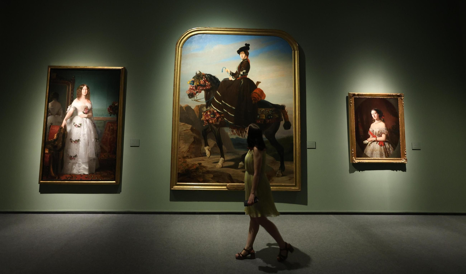 Algunos de los cuadros que se pueden ver en la exposición de la Casa de Alba en el Centro Cultural Unicaja.