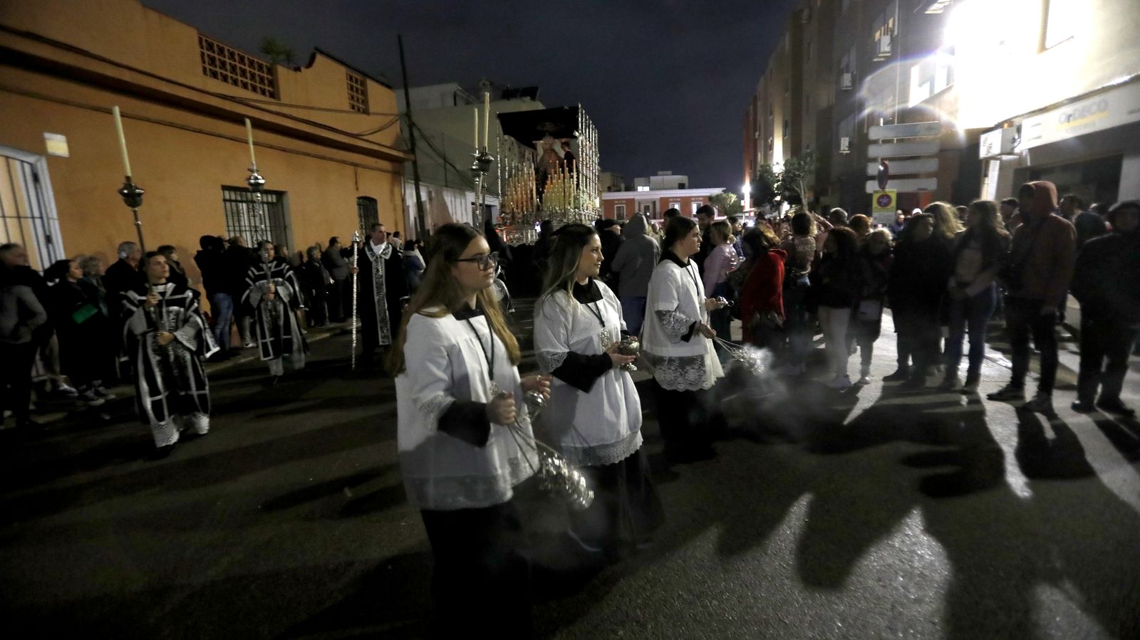 Fotos del Lunes Santo en La Línea: Cristo de la Esperanza y María Santísima de la Concepción (Silencio)