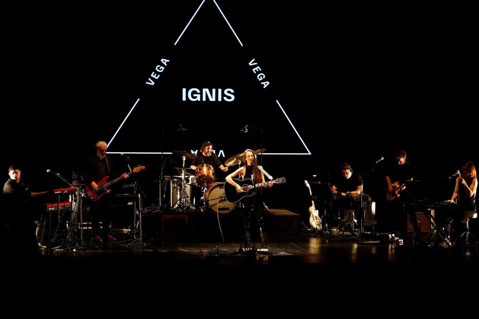 Las mejores imágenes del concierto de Vega en el Festival de la Guitarra de Córdoba