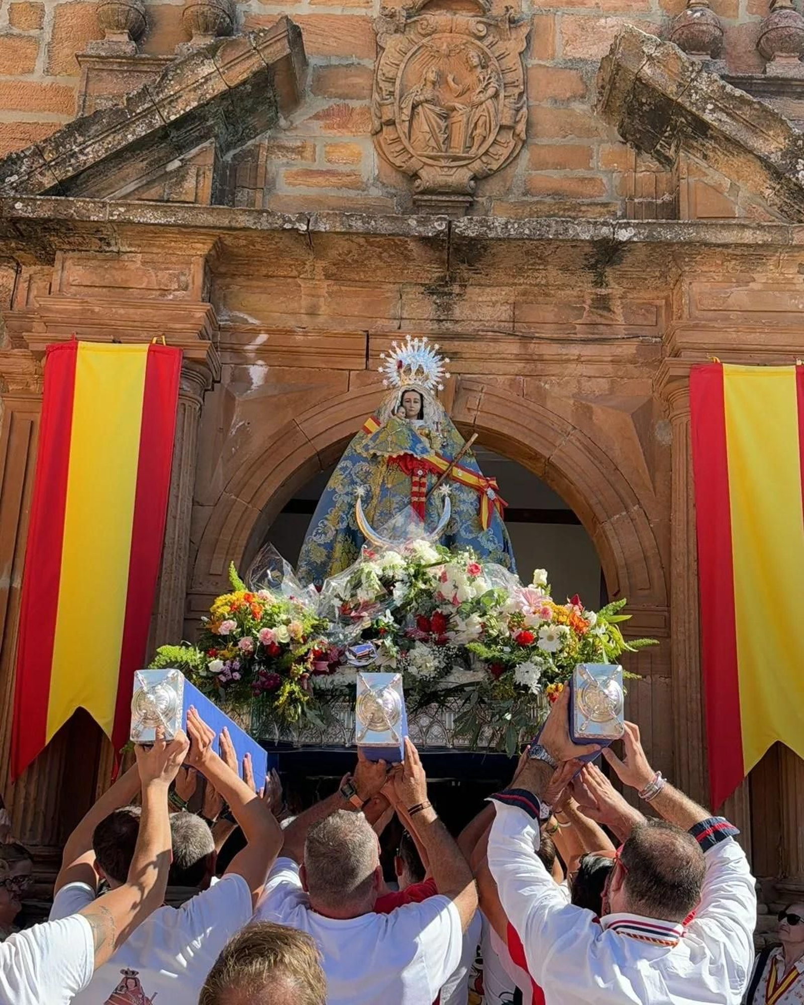 La Virgen de Zocueca reúne a los romeros de Bailén y Guarromán, en imágenes
