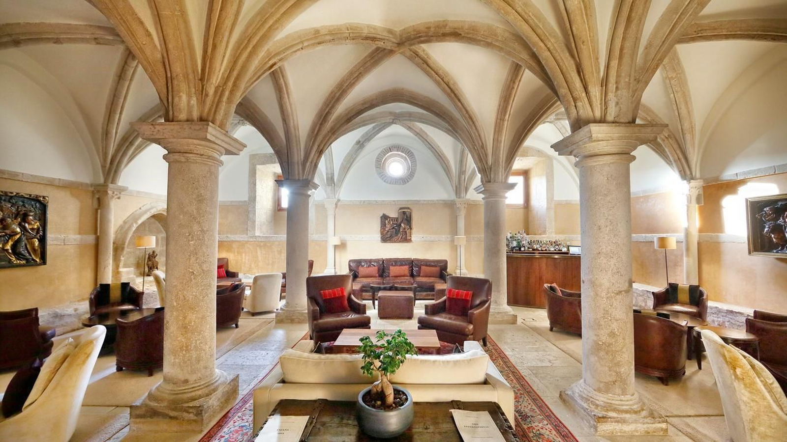 Uno de los salones de la Abadía de Retuerta
