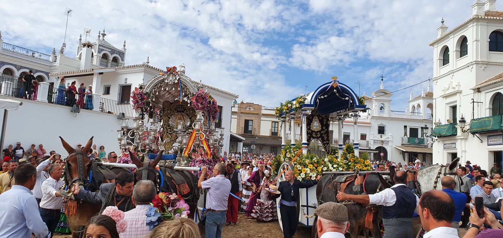Imágenes de la presentación de Emigrantes en la Romería del Rocío 2019