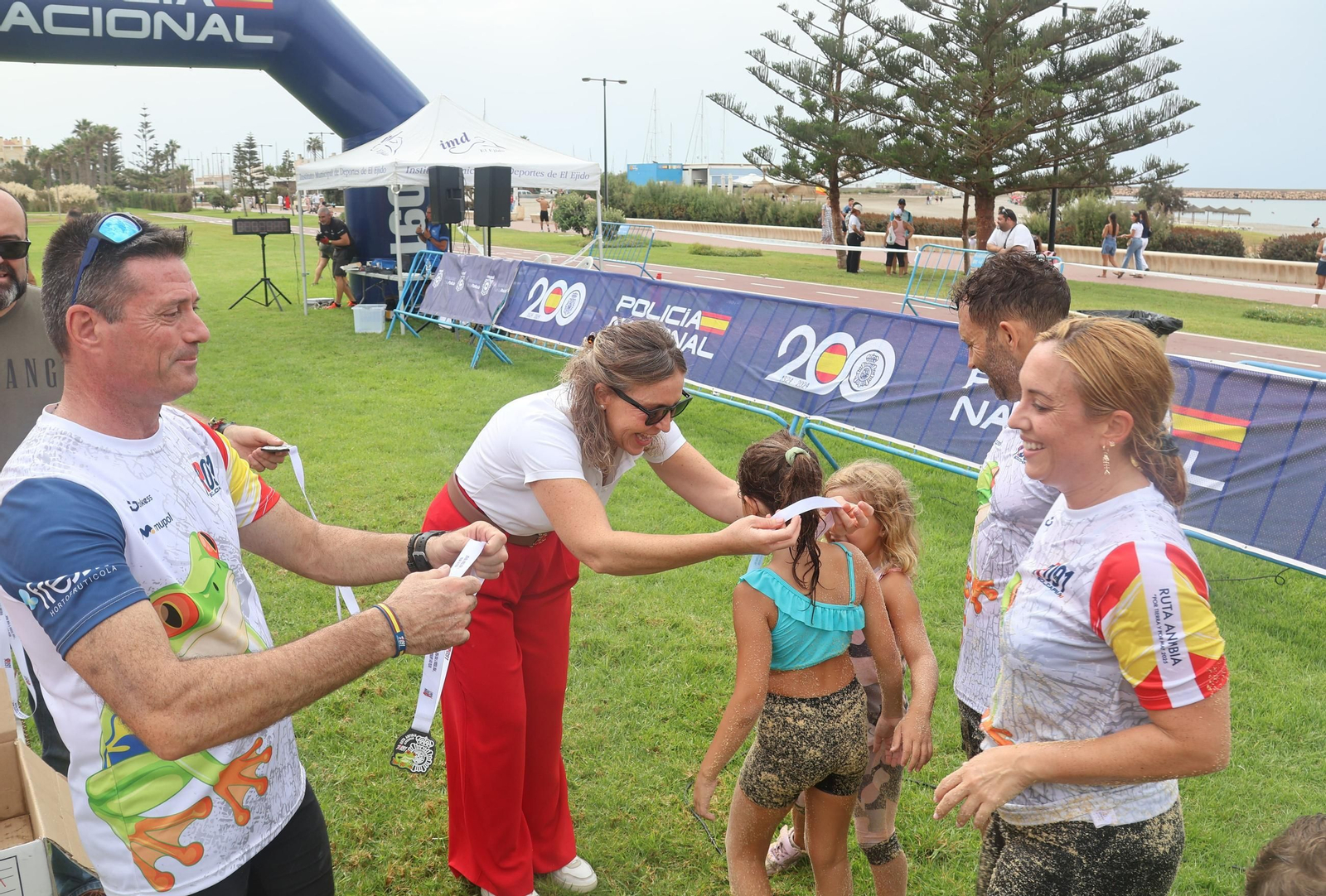Las mejores imágenes de la II Ruta Anfibia por Tierra y por Mar de la Policía Nacional de El Ejido