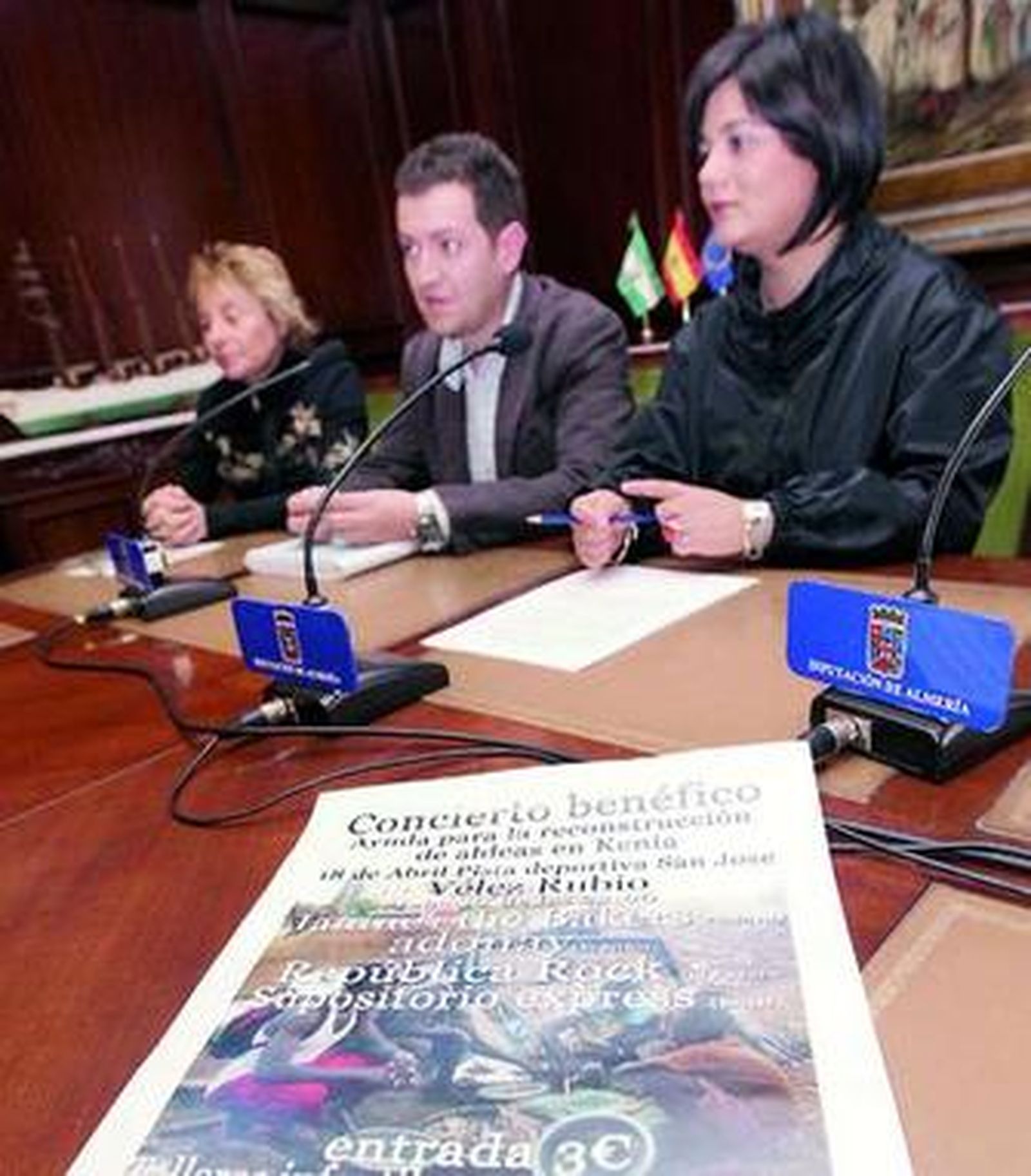 Mercedes García, Rafael García y Emma Sola.