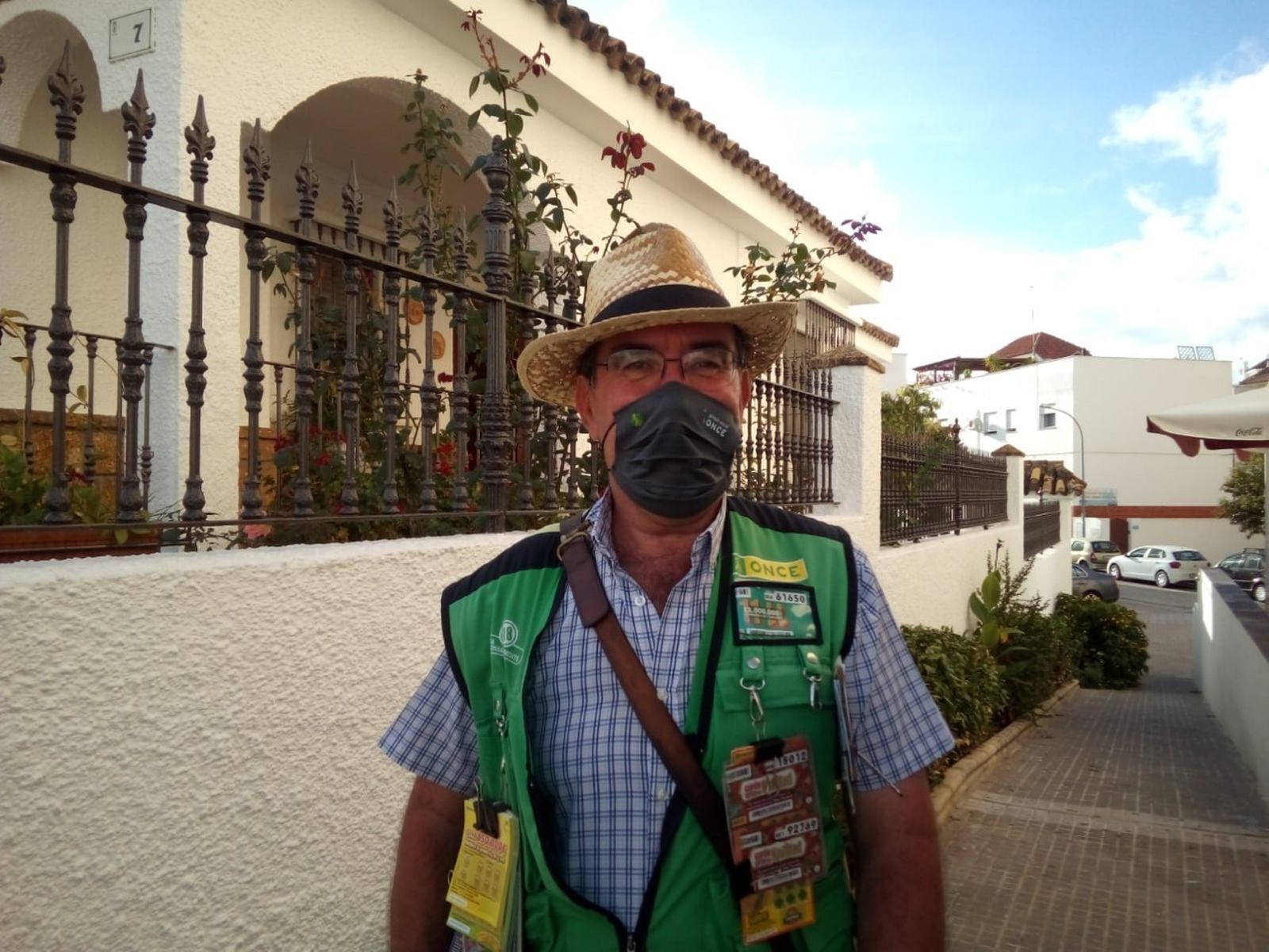 Francisco Javier Bernal ha dado el premio.