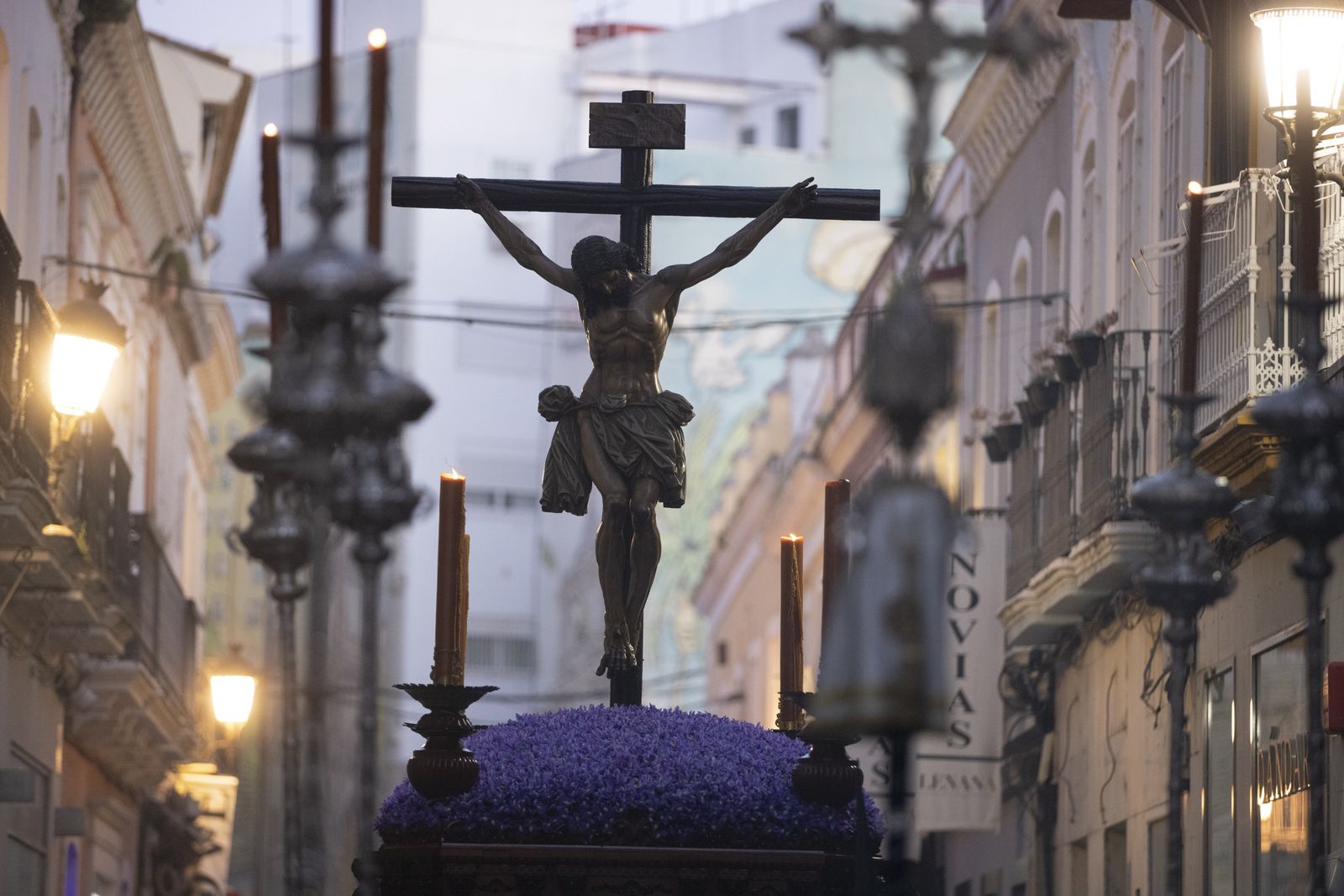 La Hermandad de la Misericordia en la Semana Santa de Huelva 2023, en imágenes