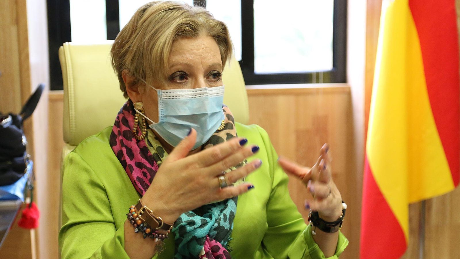 Lourdes Molina en su despacho de la Audiencia Provincial durante la entrevista.