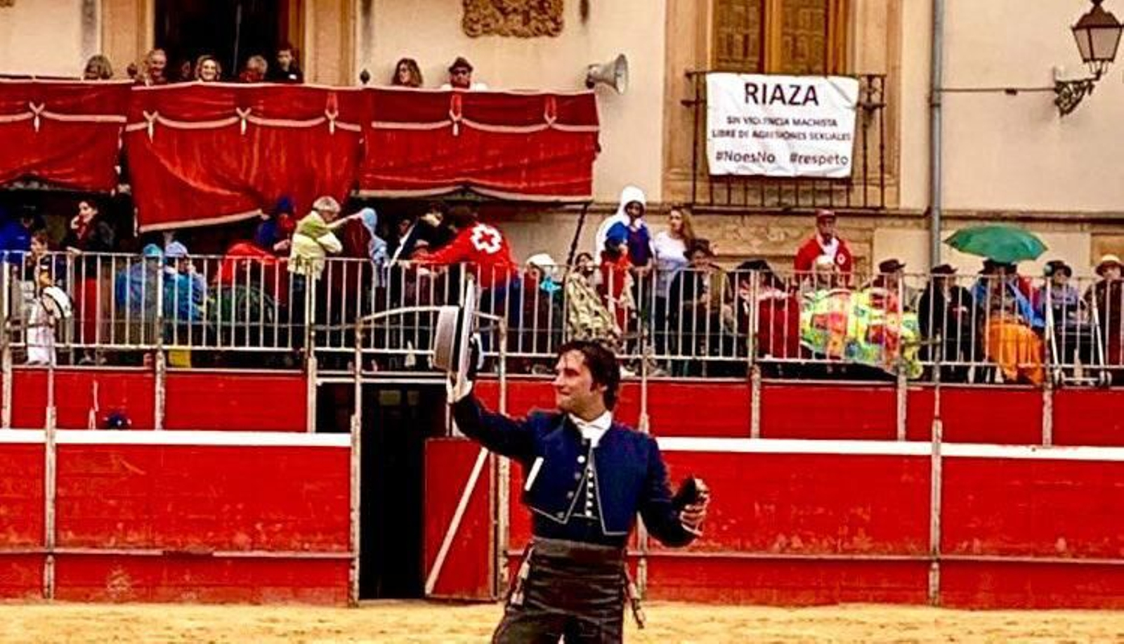 Andrés Romero consuma en Riaza una nueva Puerta Grande para su temporada