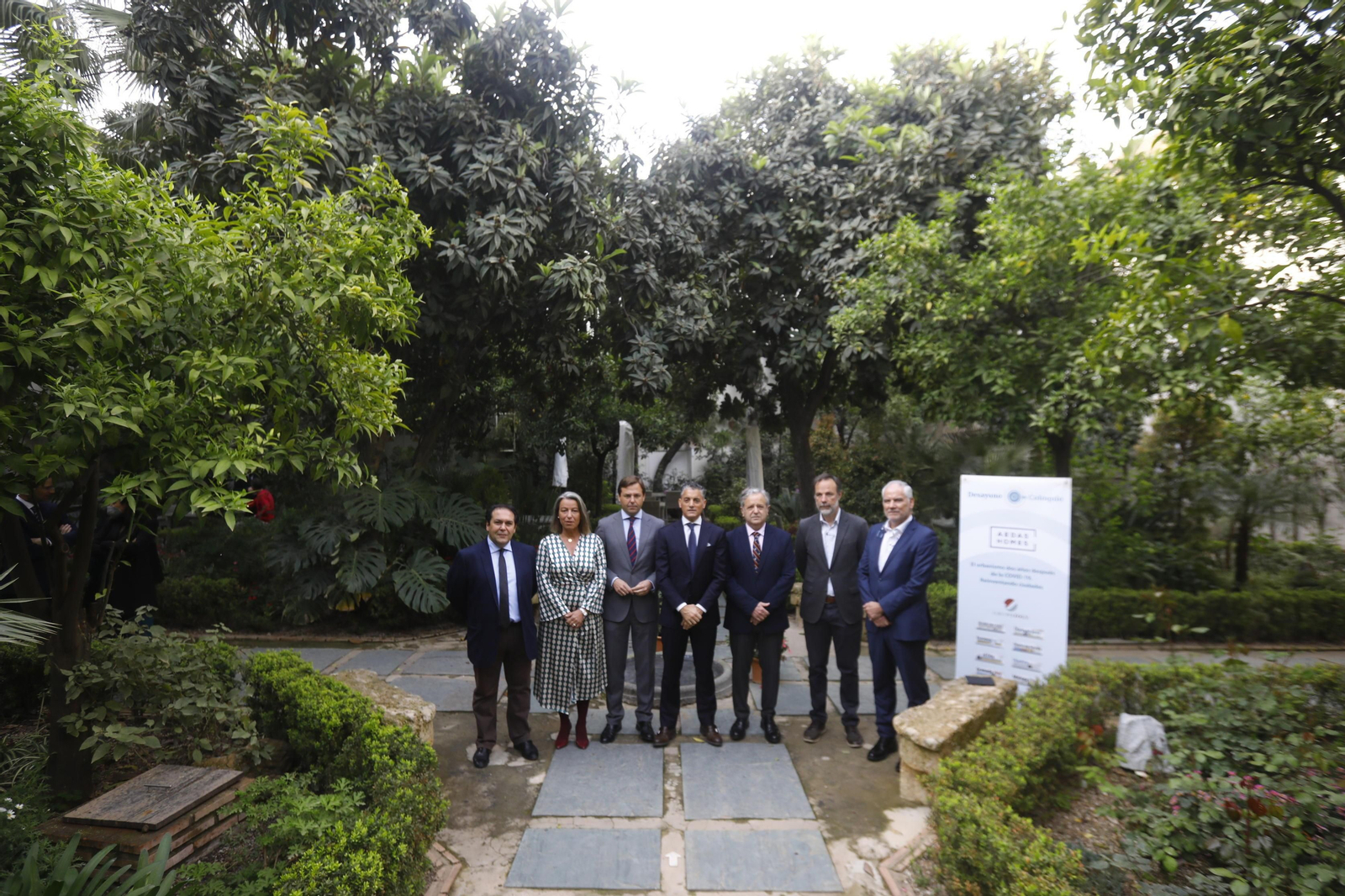 Fografías del desayuno coloquio de Grupo Joly: El urbanismo dos años después del covid