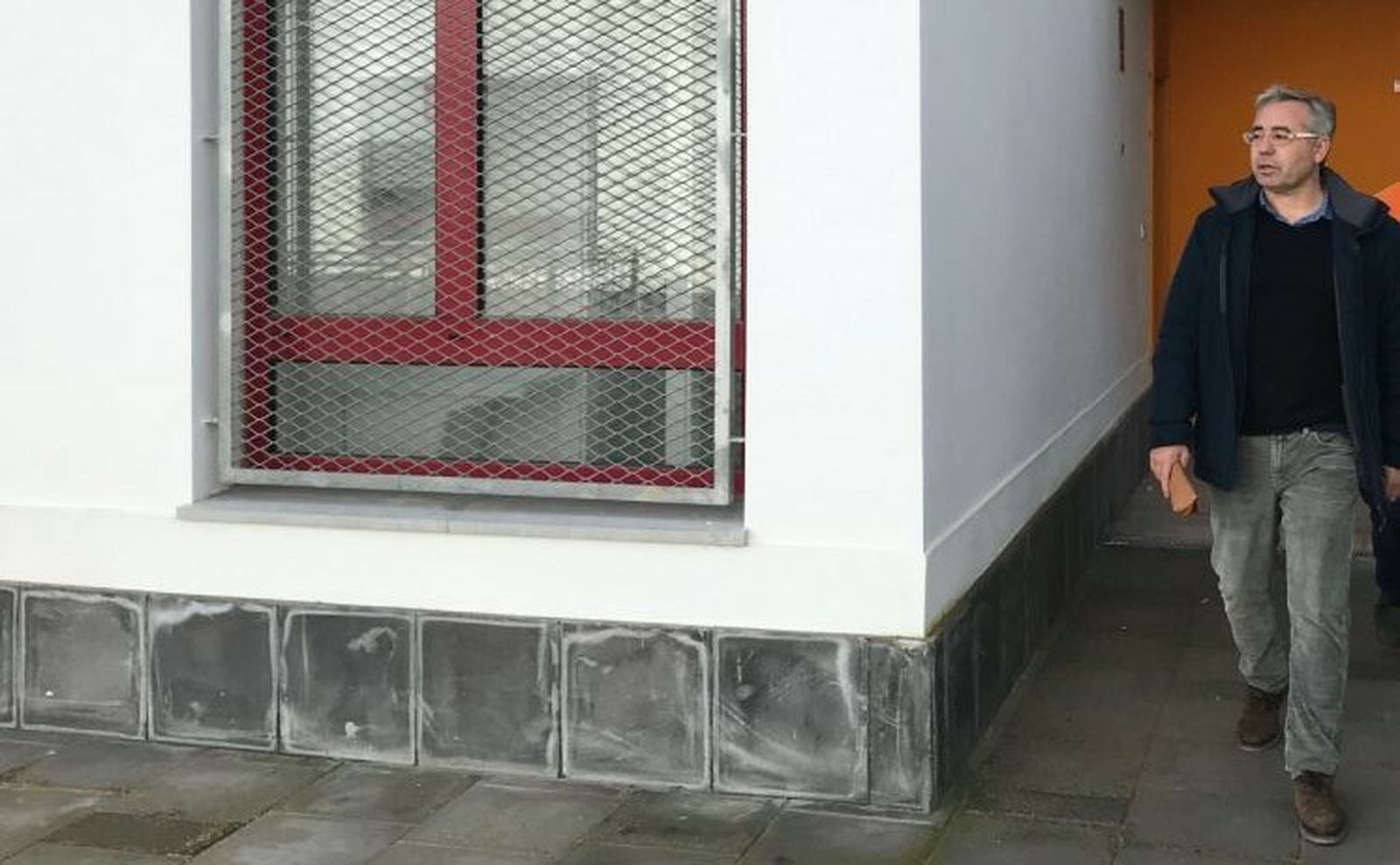 El delegado municipal de Vivienda, José Luis Mellado, en una visita.