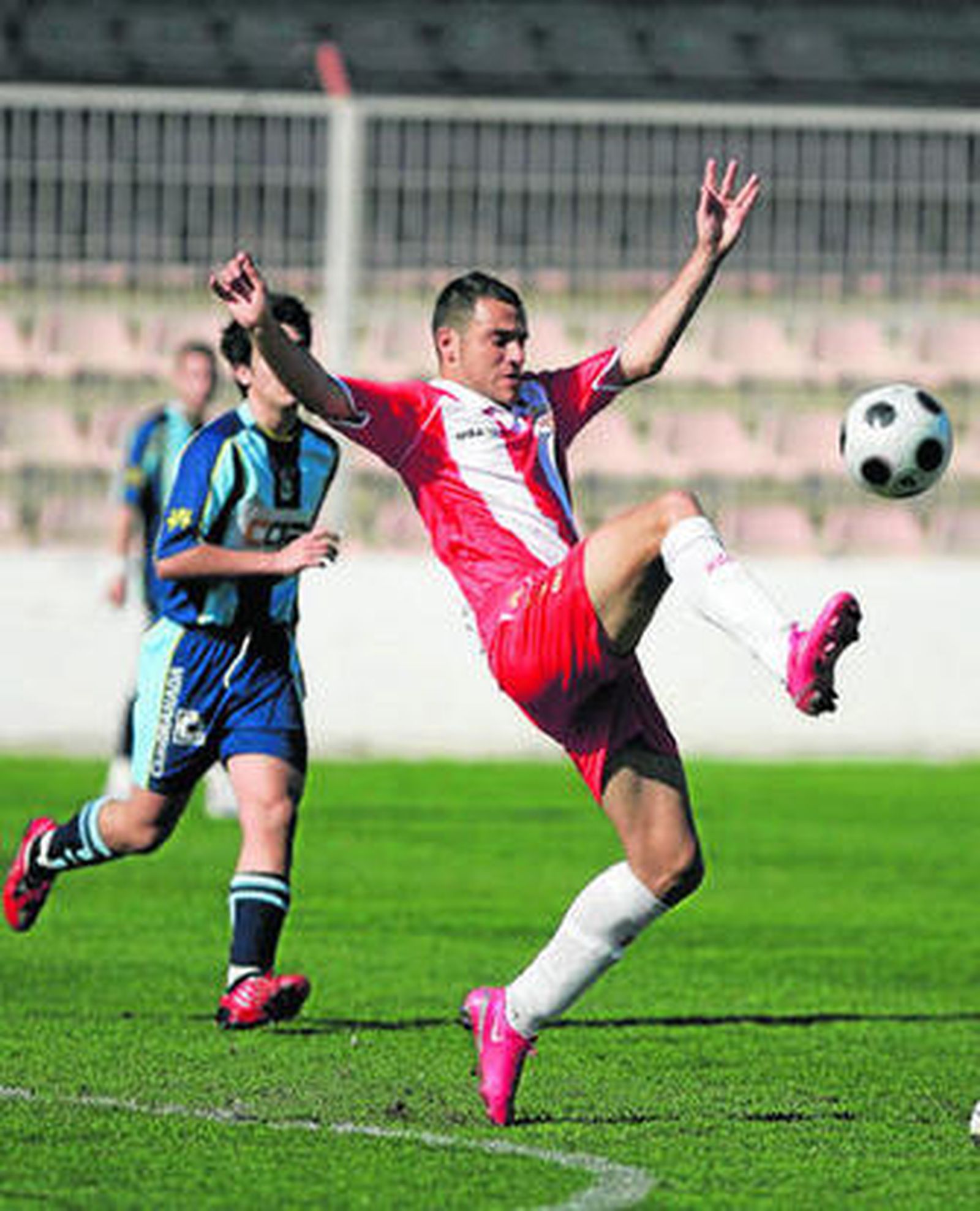 Prieto vuelve al Almería B, tras su paso por el Comarca de Níjar.