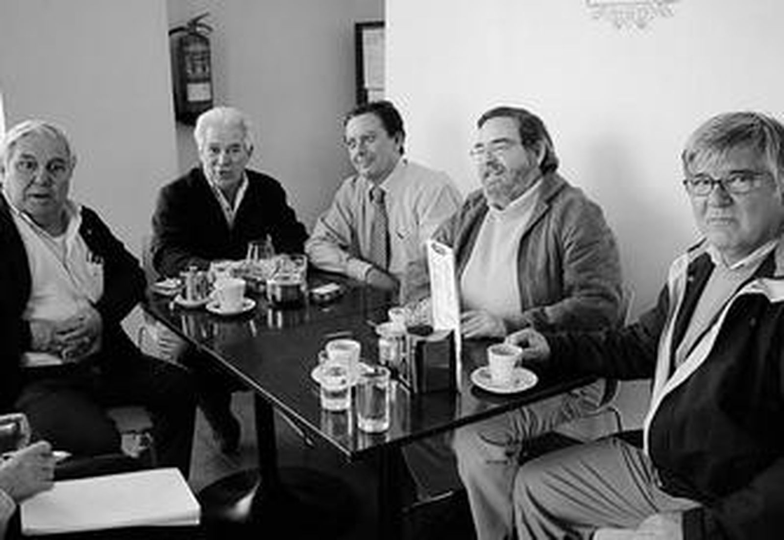 De izquierda a derecha, Ramón Gómez, Manuel Gómez, Juan Rodríguez, Enrique García y José Luis Rodríguez.