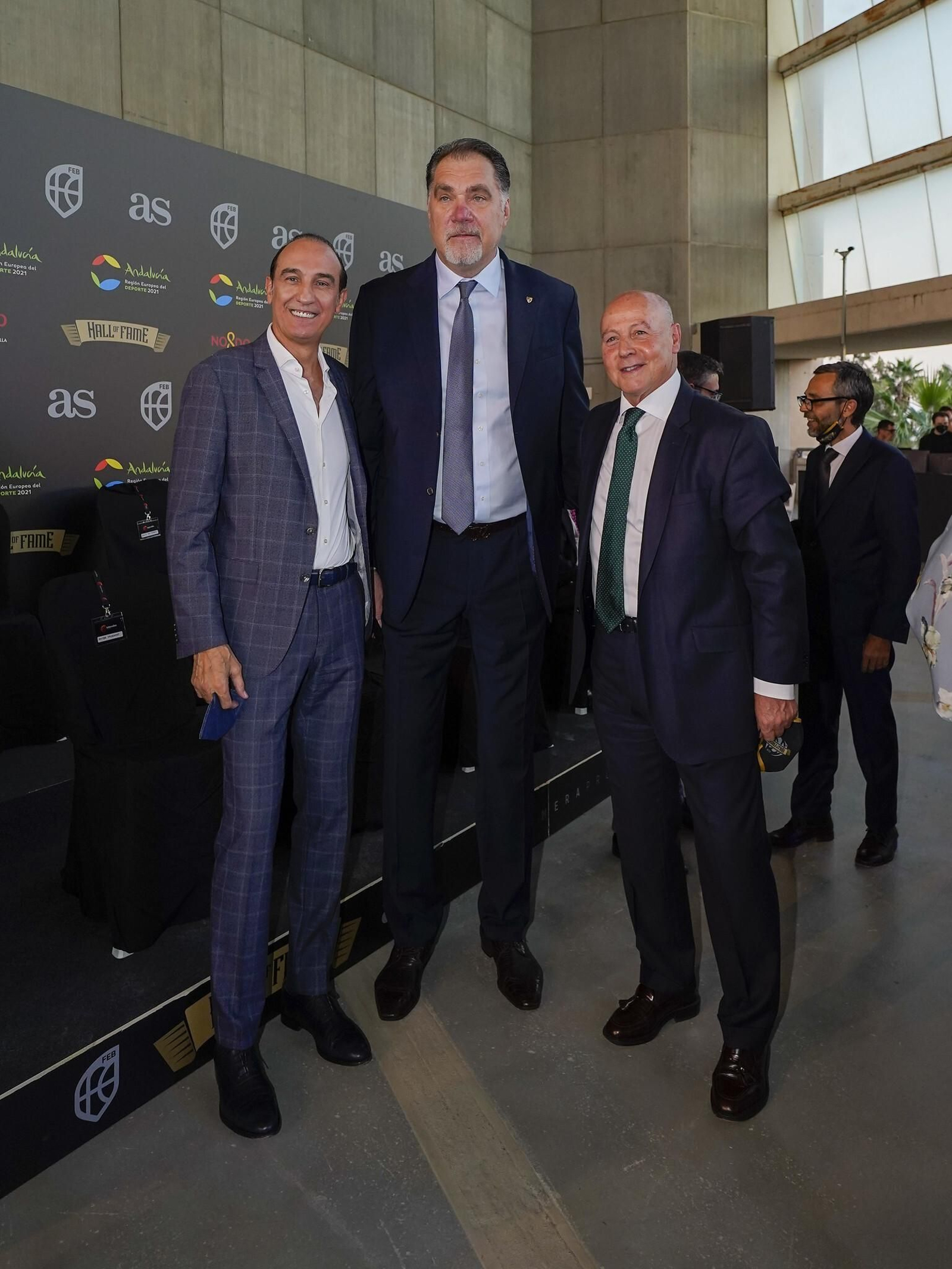 Epi, Corbalán y Sabonis, en la gala del Salón de la Fama del baloncesto español.