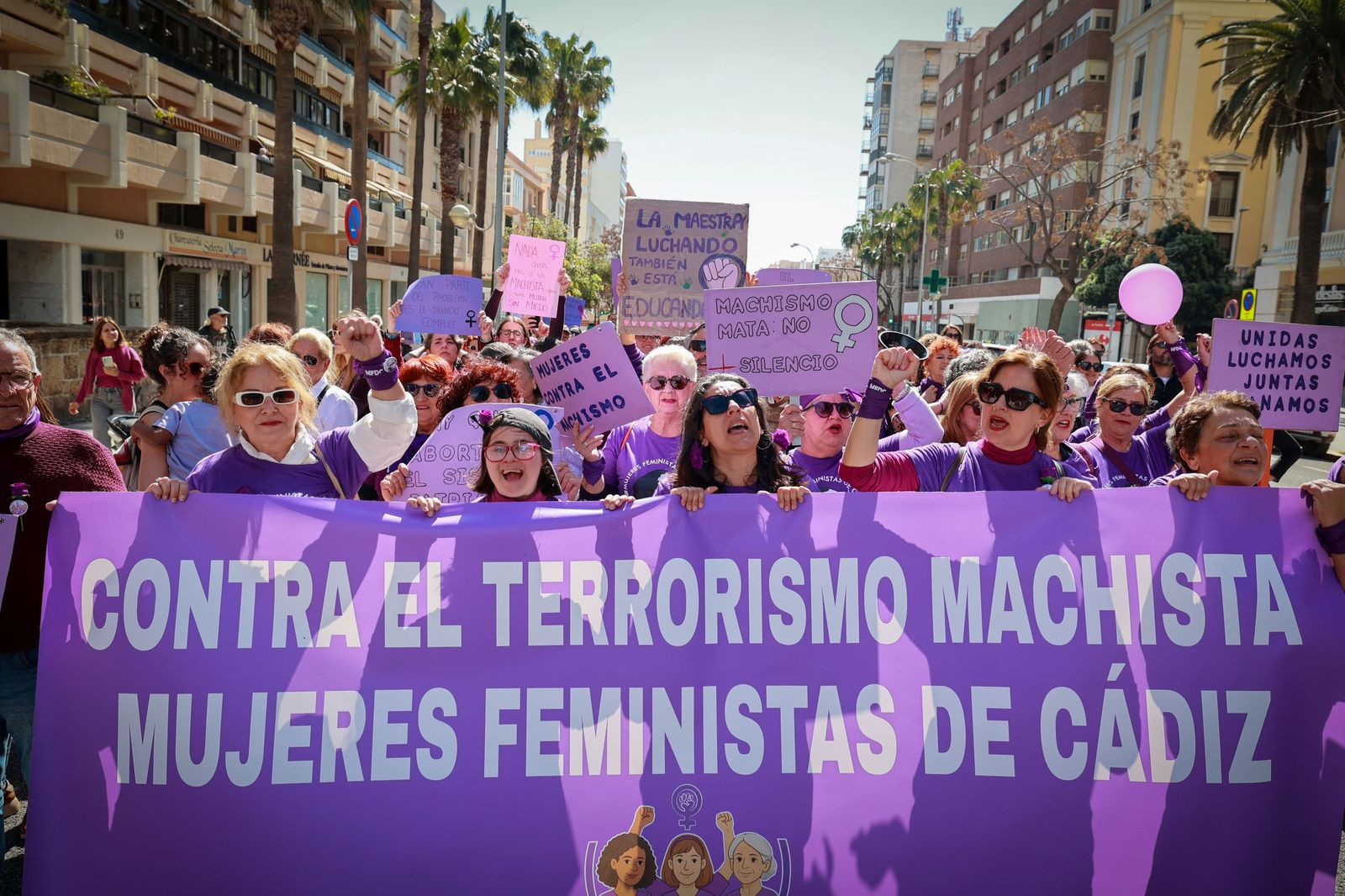 Las imágenes del 8-M en Cádiz 2026