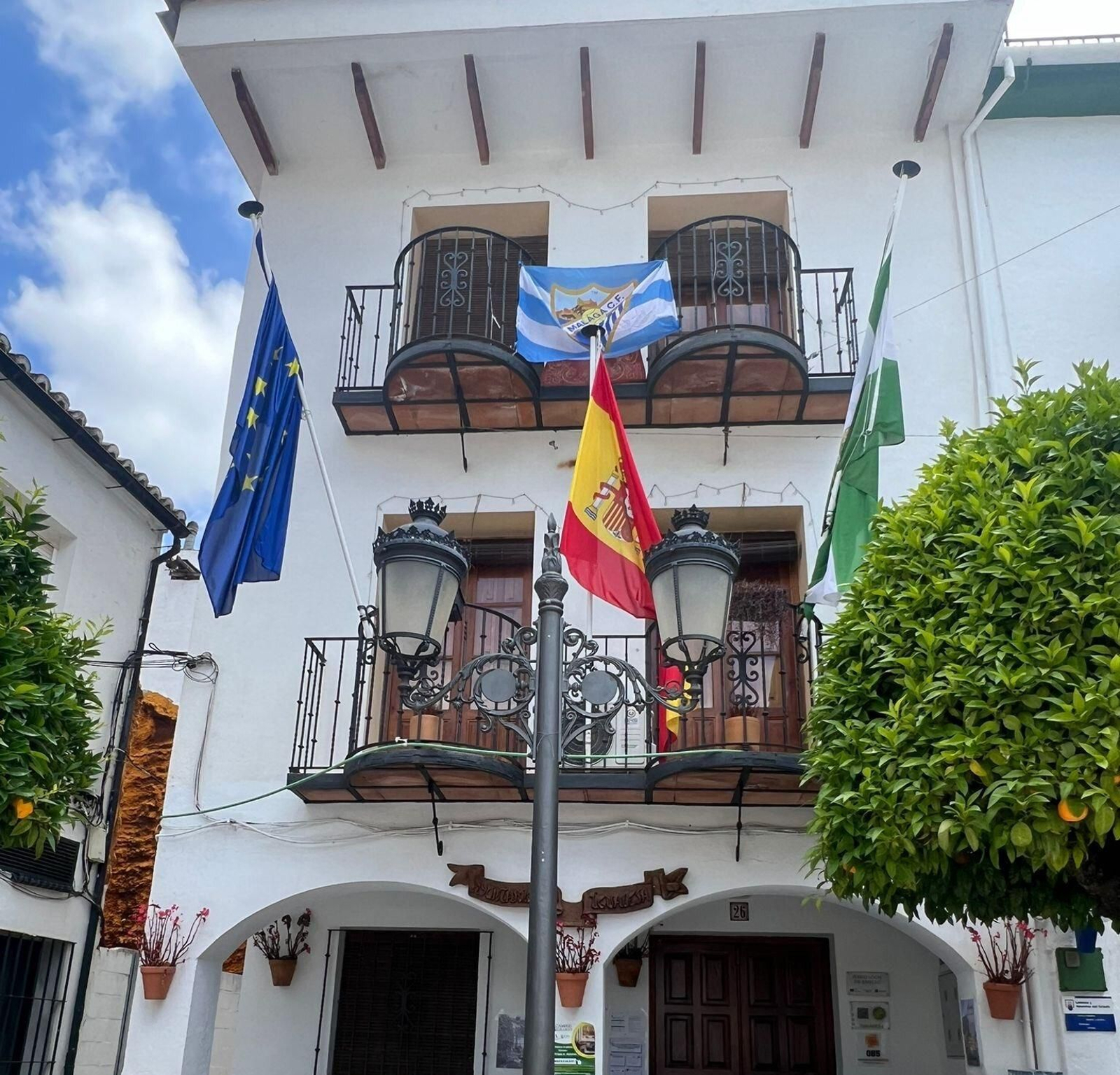 Los ayuntamientos de la provincia con el Málaga CF por bandera