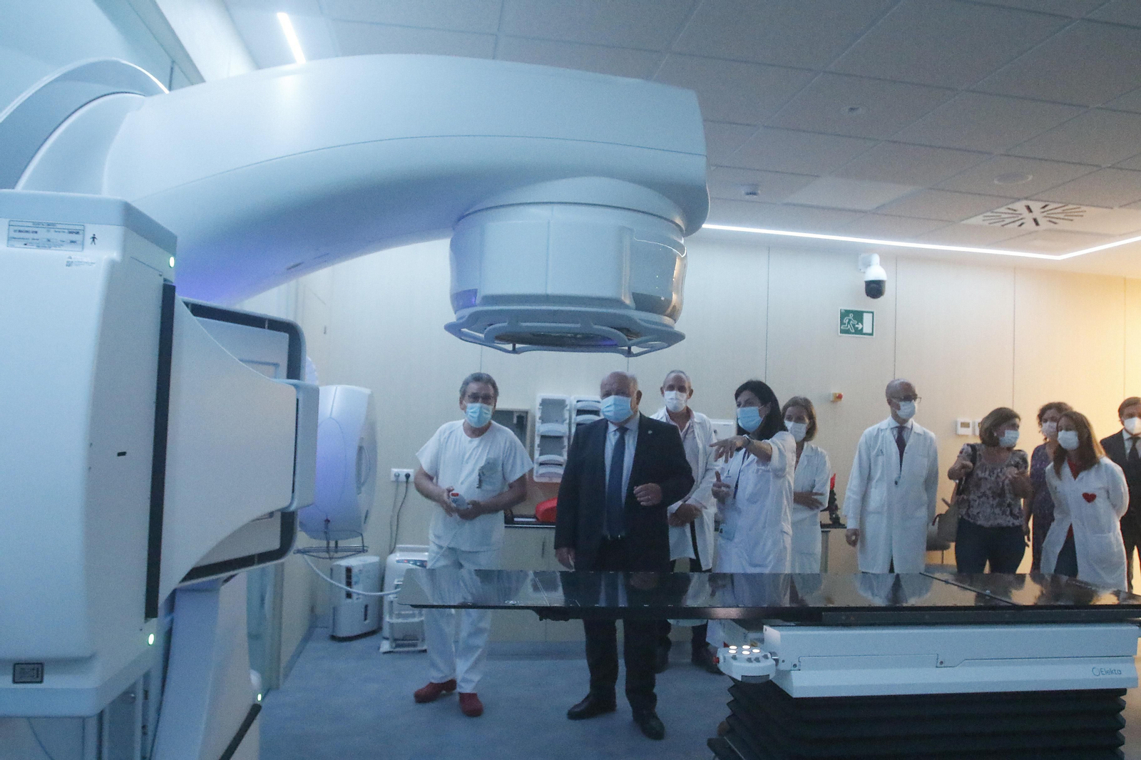 Visita el Hospital de Día de Infecciosos y el nuevo Acelerador Lineal de Electrones de Córdoba