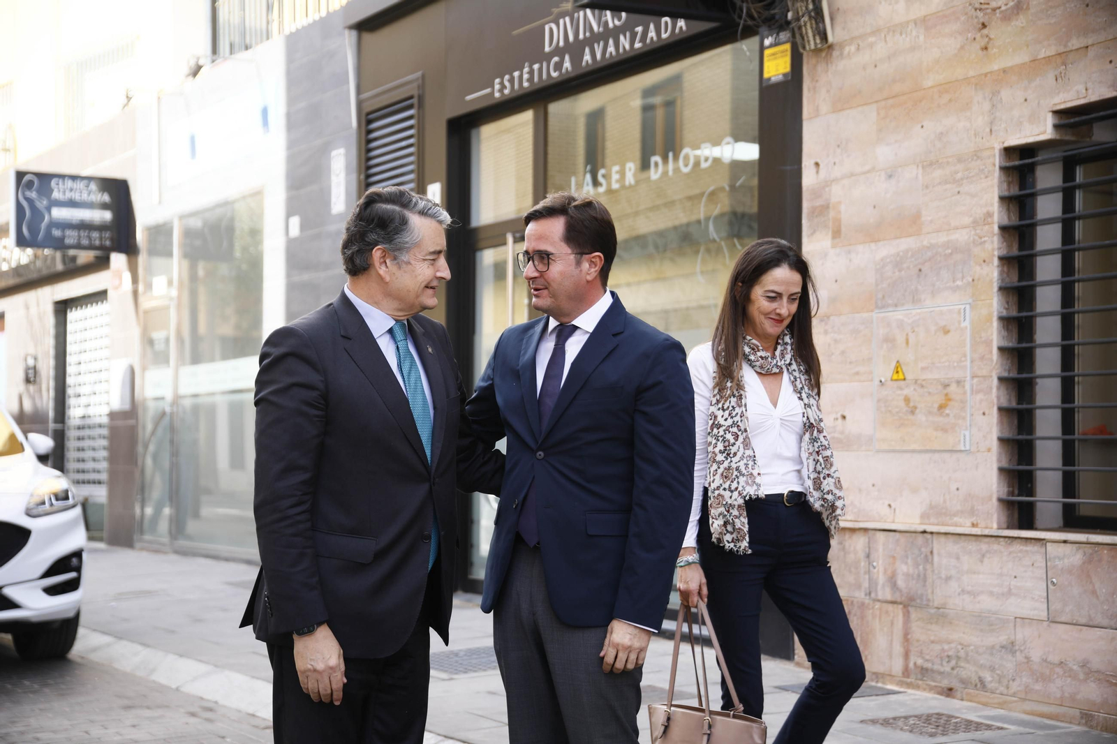 El consejero Antonio Sanz y el alcalde ejidense Francisco Góngora, firman un convenio para la creación de un Centro de Emprendimiento Digital, en imágenes