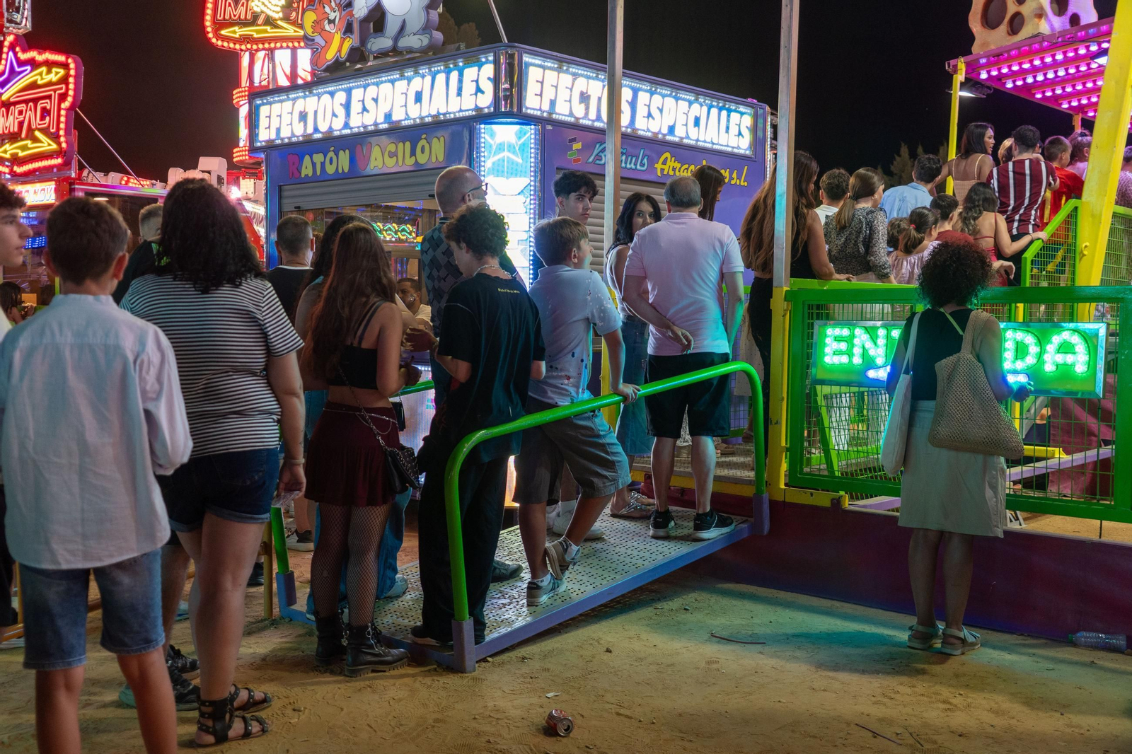 Colombinas 2025: Imágenes del ambiente el primer día de las Fiestas Colombinas
