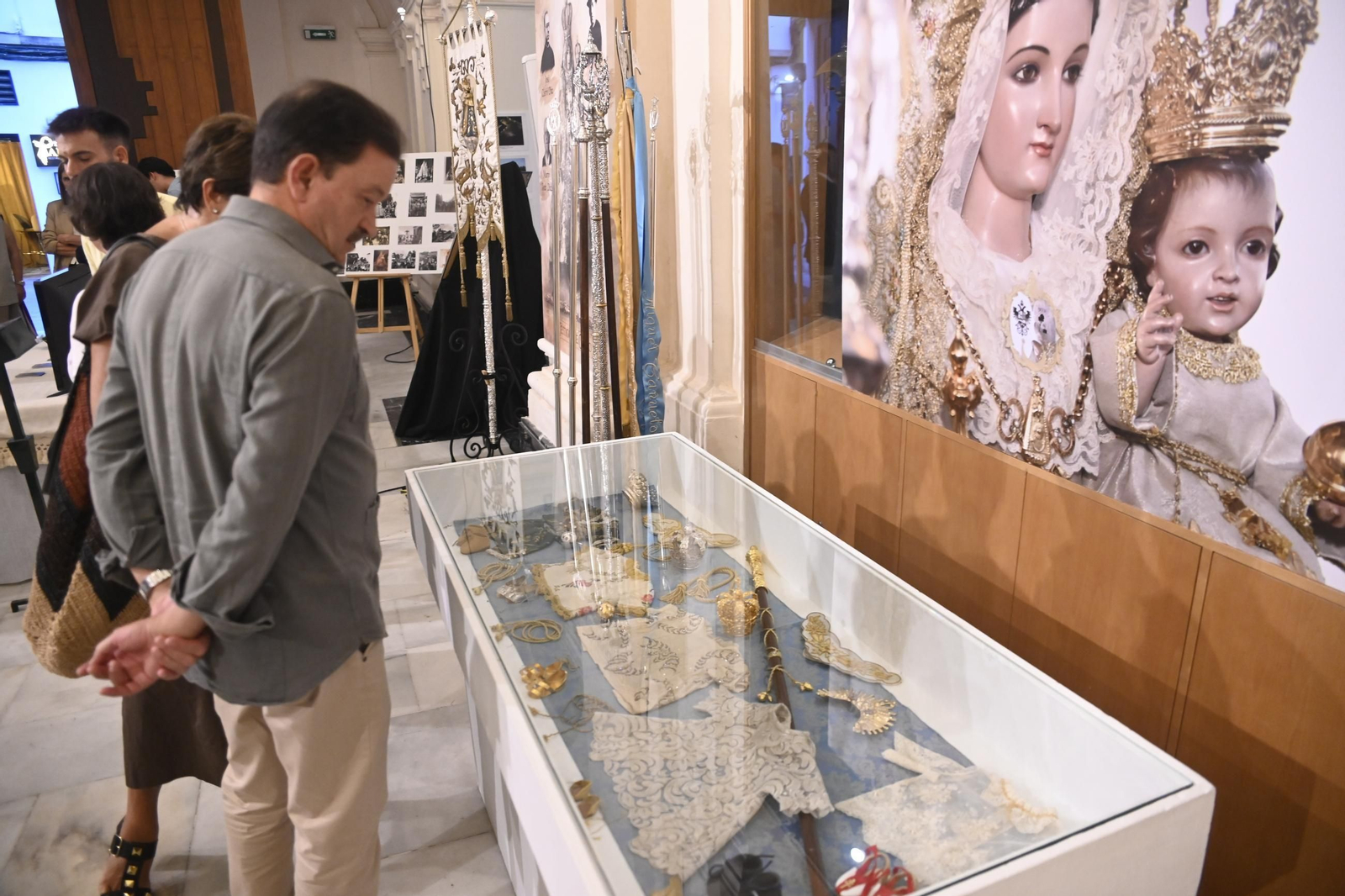 Exposición con motivo de la coronación canónica de la virgen de Luna