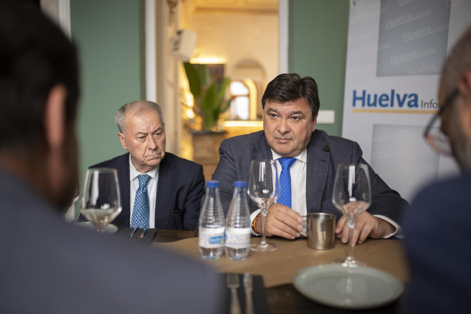 Imágenes de la tertulia cofrade de Huelva Información