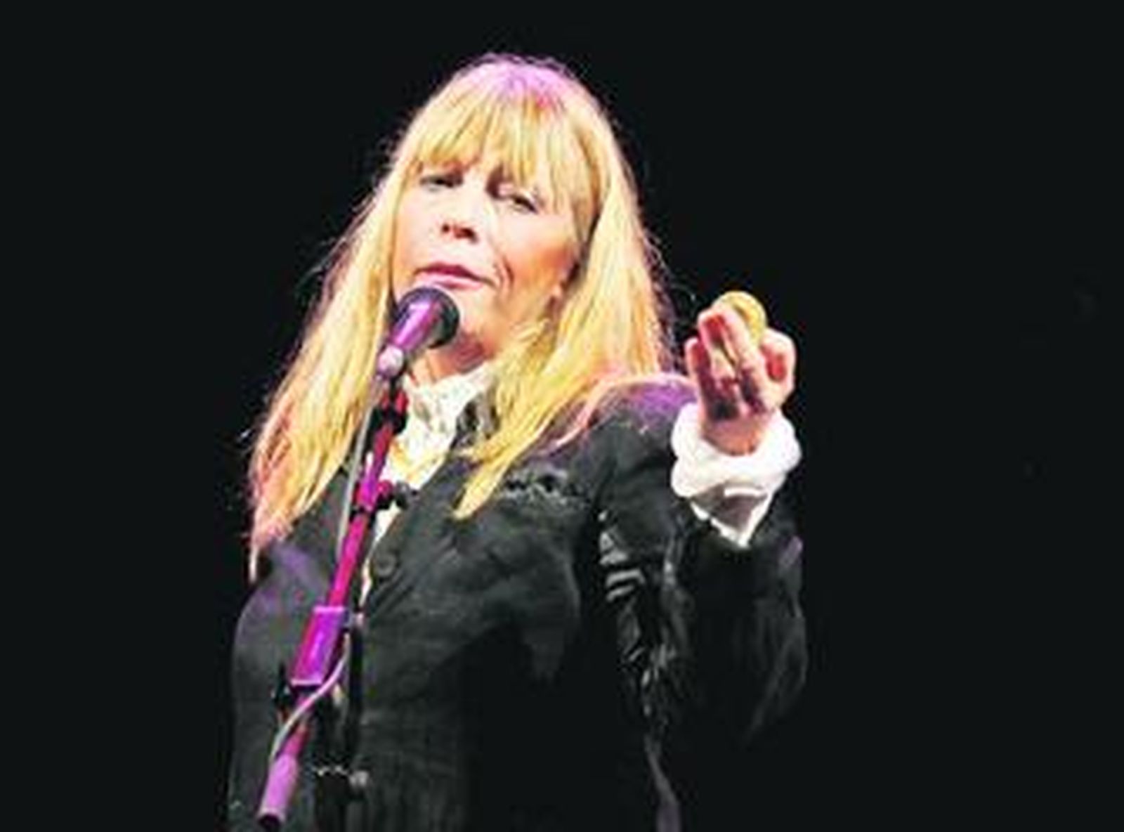 Rikie Lee Jones, durante un concierto.