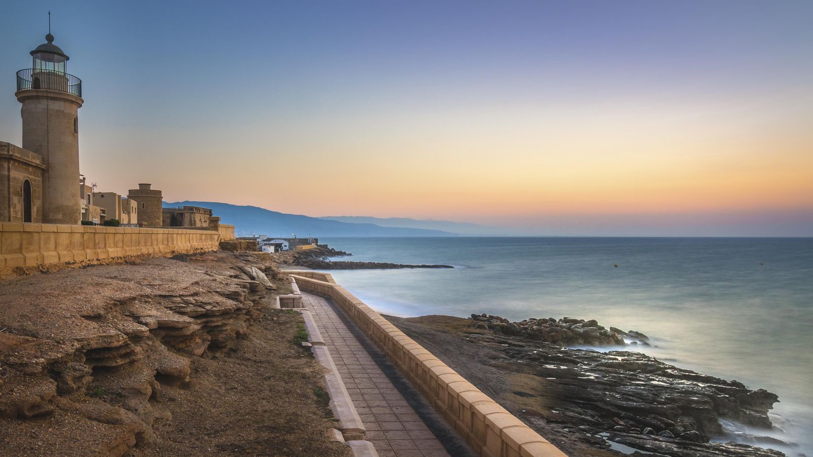 Faro de Roquetas de Mar.