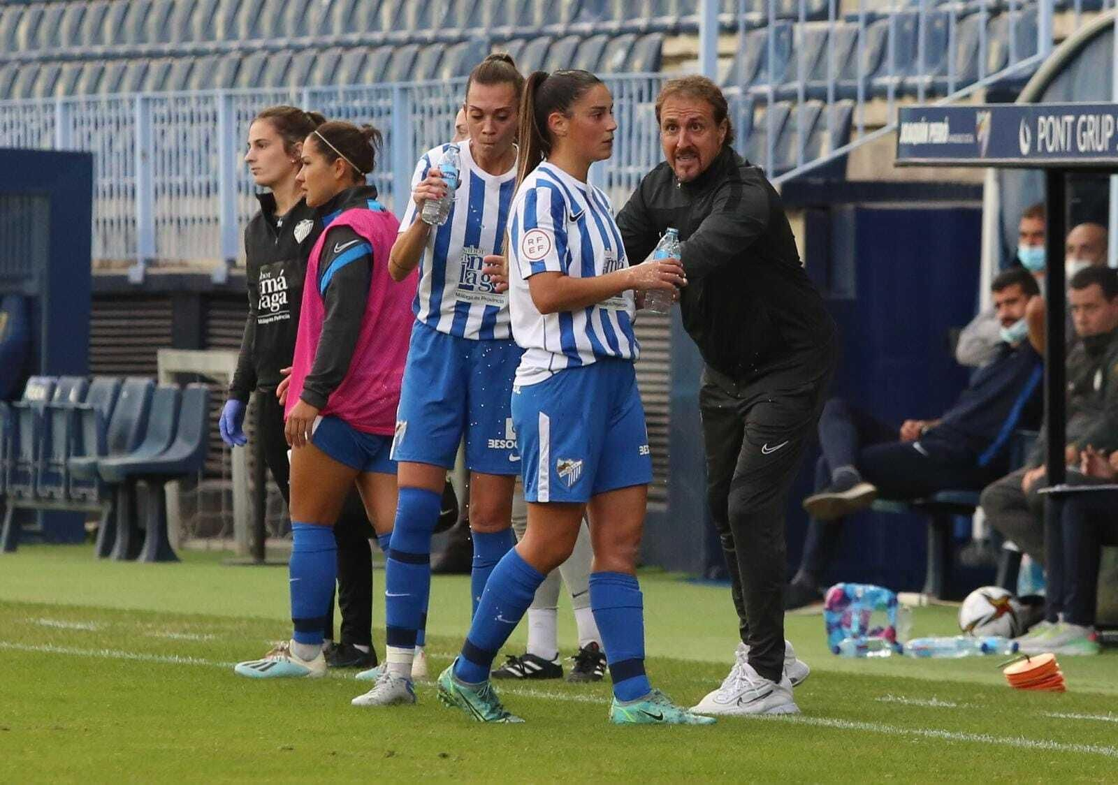 Galería: La plana mayor del Málaga CF apoyó al Femenino
