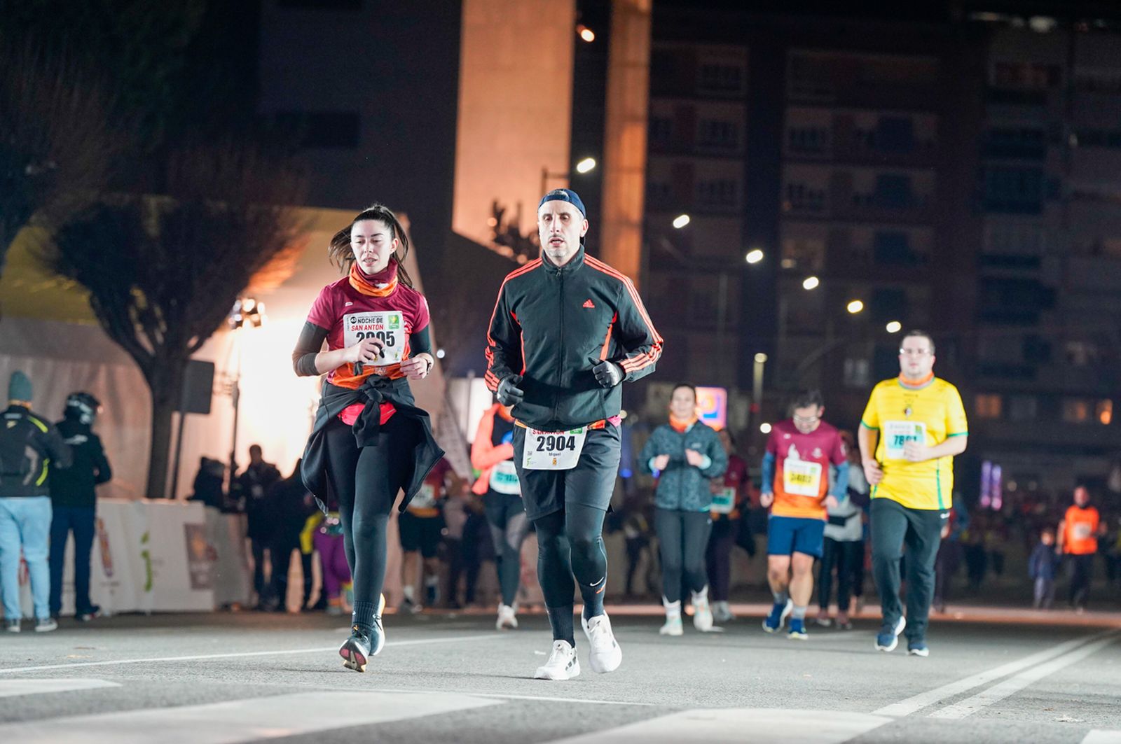 En imágenes: búscate en tu llegada a meta de la Carrera de San Antón 2026 (4)