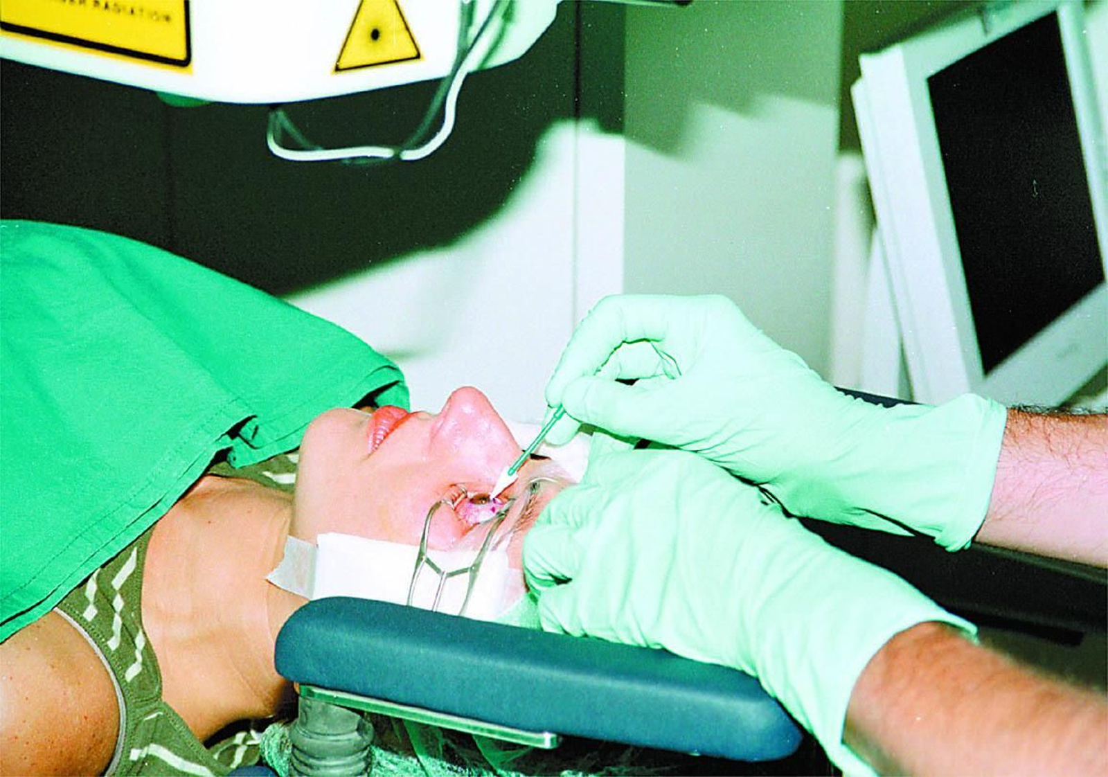 Una operación de miopía.