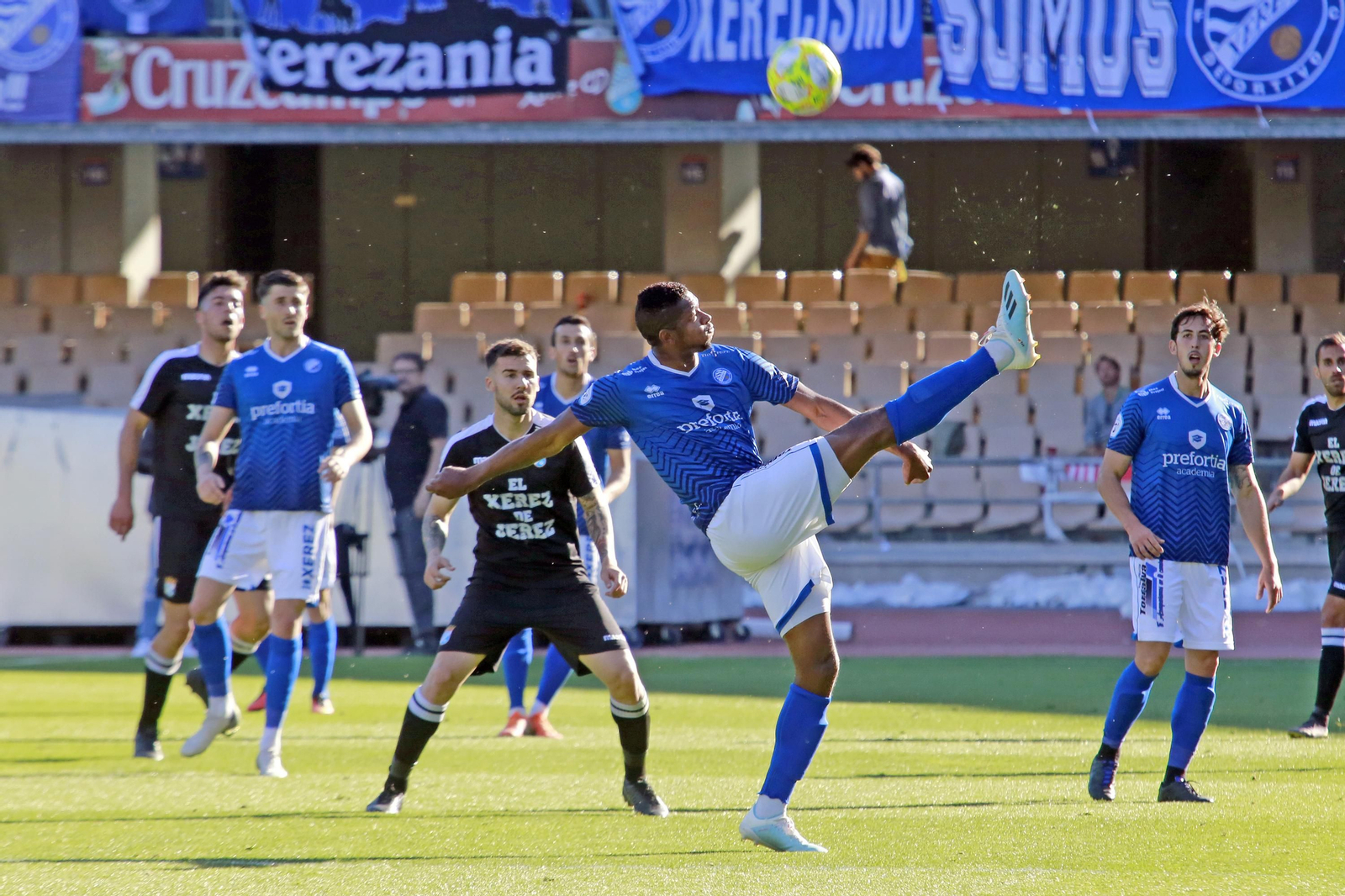 Derbi entre Xerez DFC y Xerez CD en Chapín