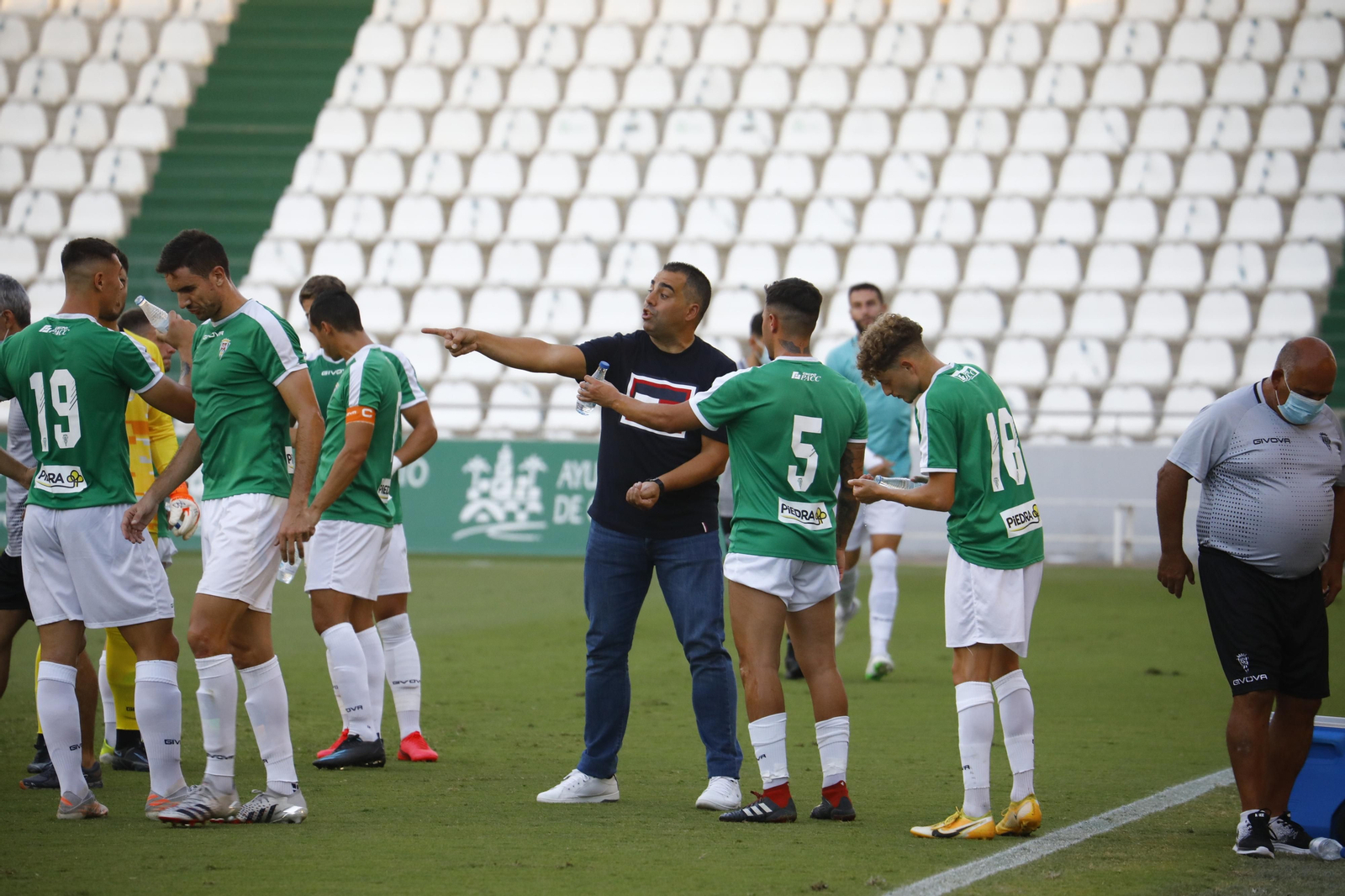 El amistoso entre el Córdoba CF y el Marbella, en imágenes