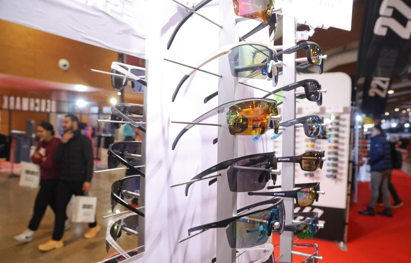 La Feria del corredor del Maratón de Málaga 2025, en imágenes