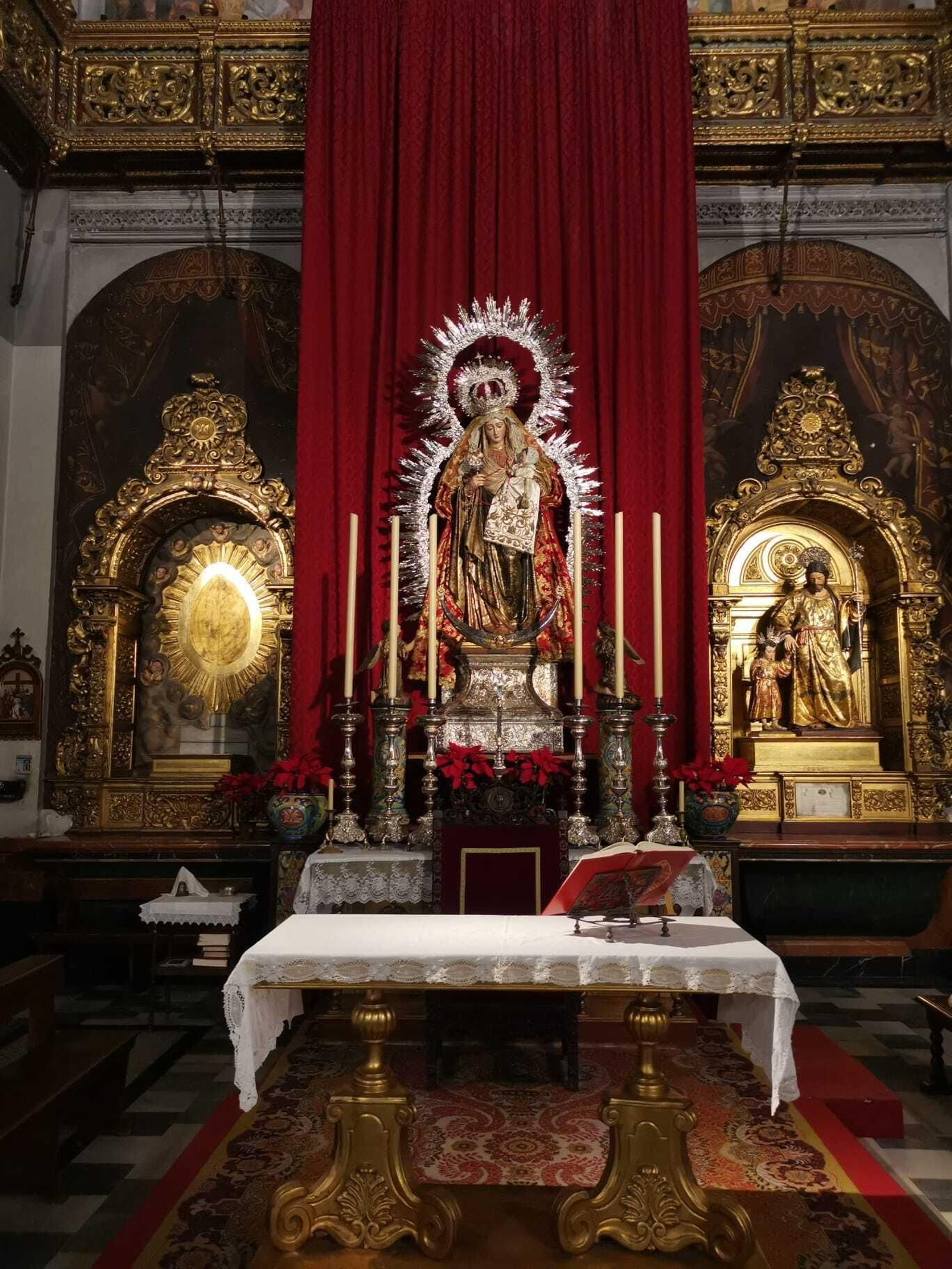 Estampa inusual de la Virgen del Amparo en la Magdalena