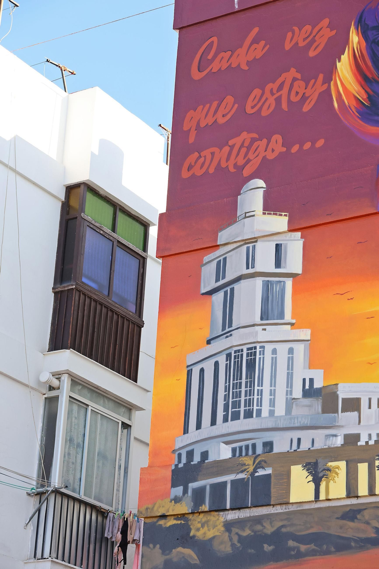 Imágenes de la inauguración del mural homenaje a Manuel Carrasco en Isla Cristina
