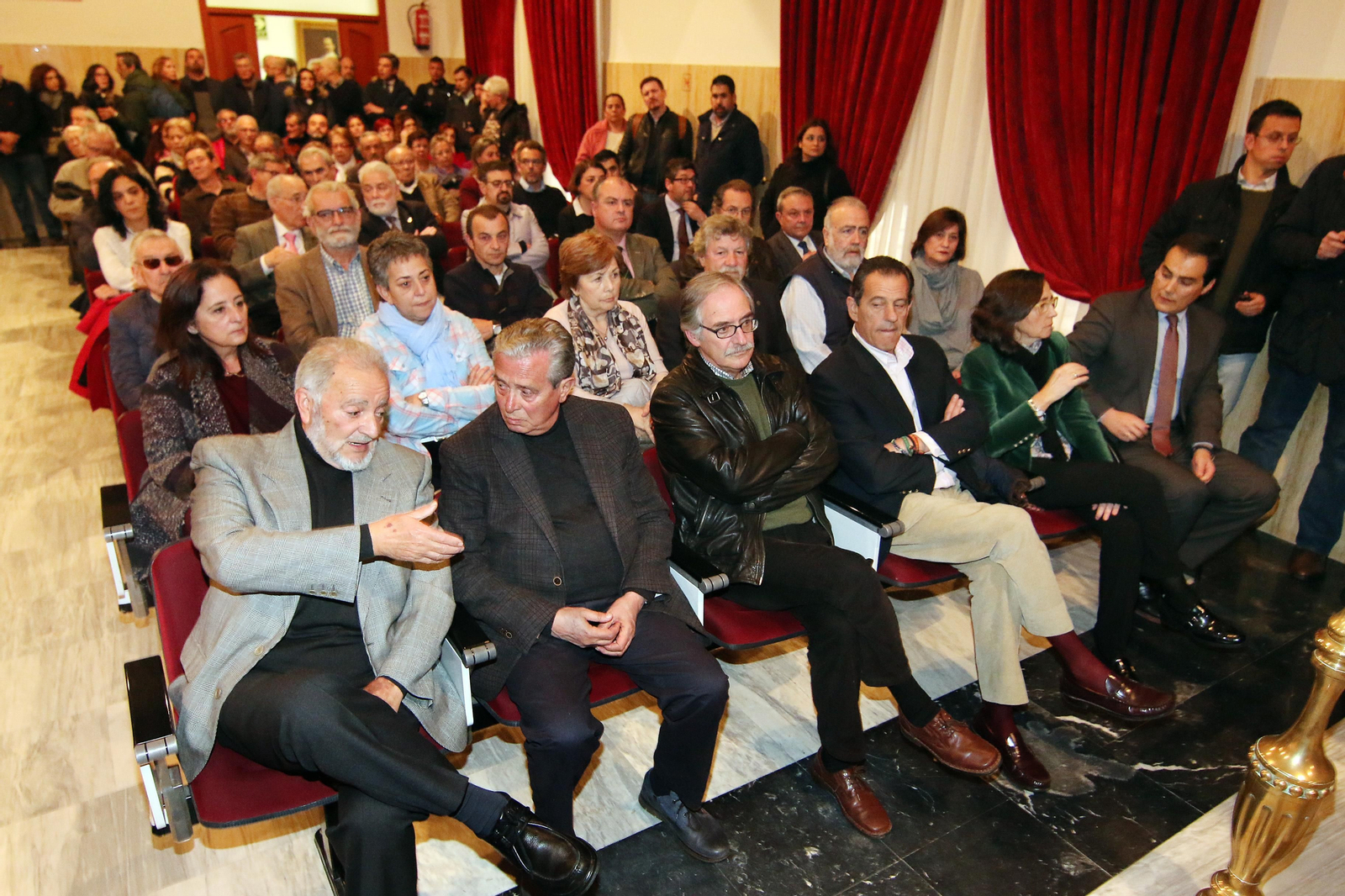 Imágenes del funeral de Andrés Ocaña.