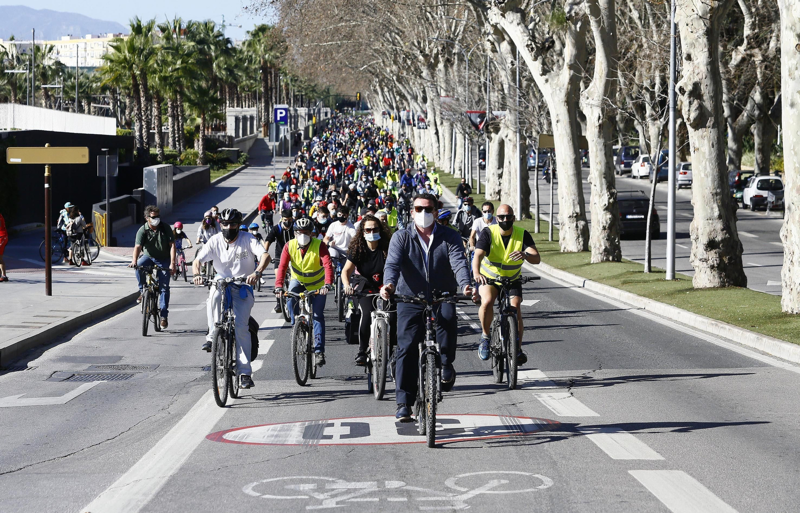 Fotos de la marcha de cientos de bicis en Málaga