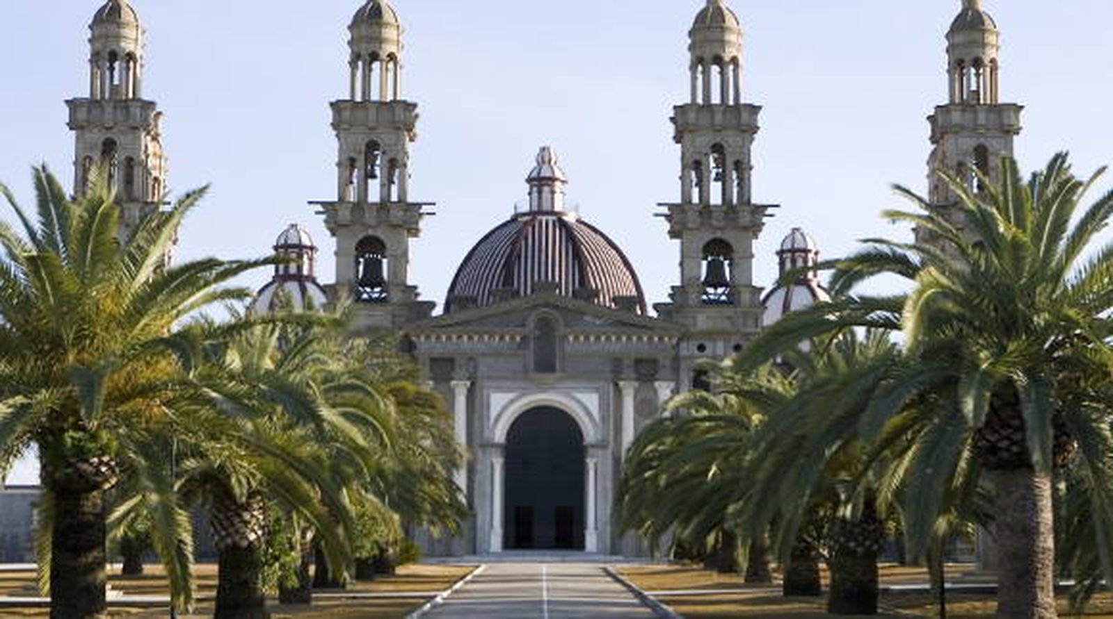 El incendio que obligó a desalojar la basílica del Palmar de Troya tuvo un origen "fortuito"