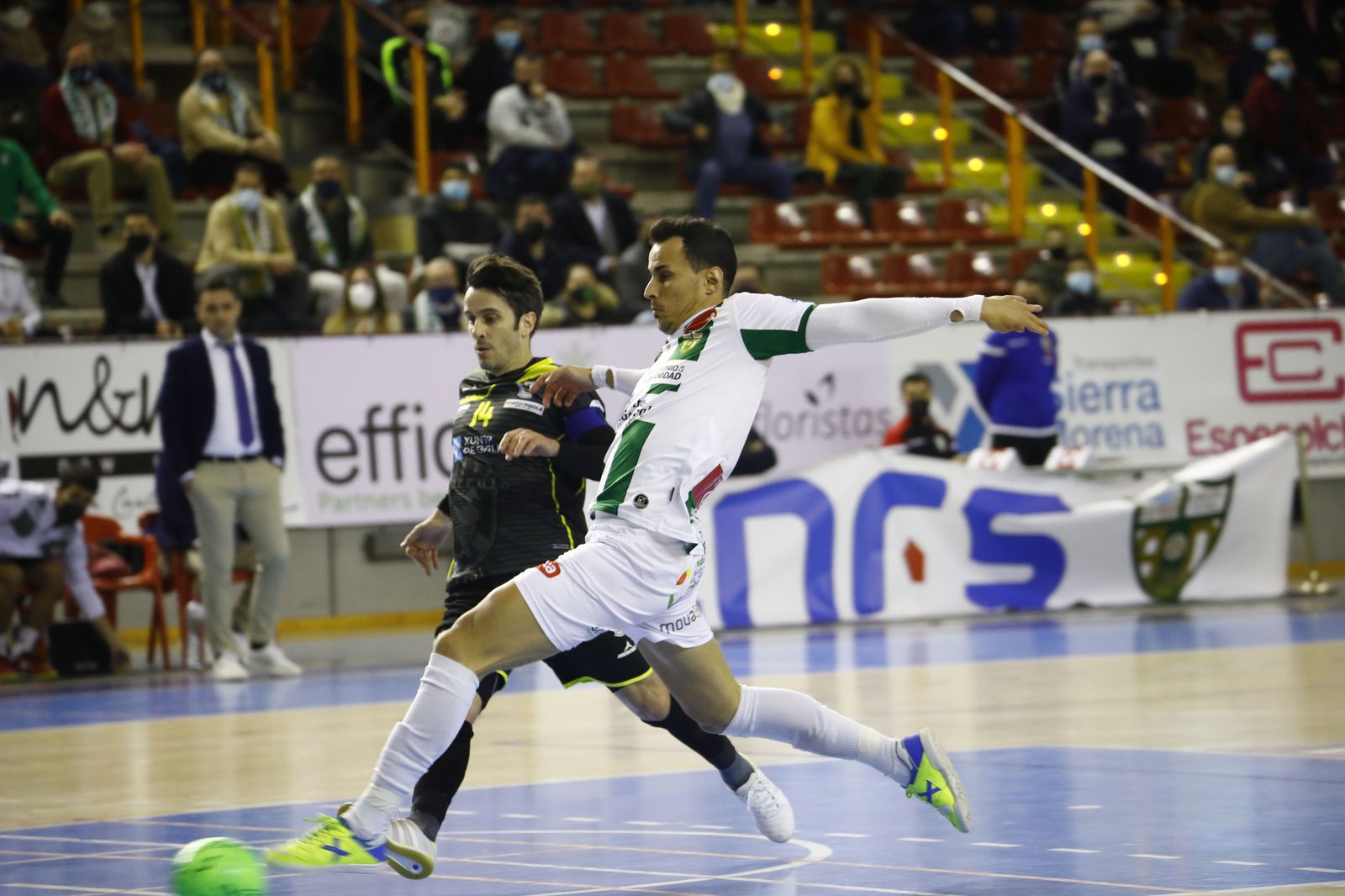 Las imágenes del triunfo del Córdoba Futsal ante O Parrulo
