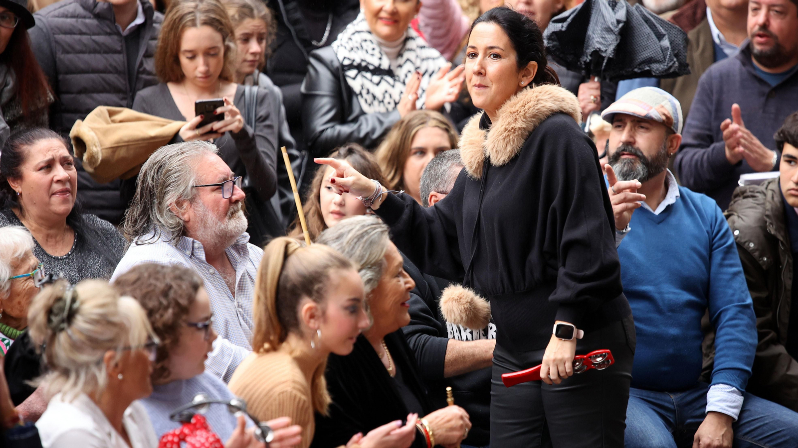 Ambiente de fiesta pasado por agua en las zambombas de Jerez