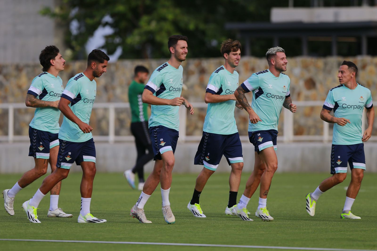 Raúl García de Haro se ejercita junto a sus compañeros en la gira americana.