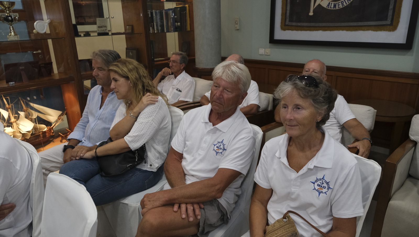 Imágenes de la visita de la Expedición Juan Sebastián Elcano al Club de Mar de Almería