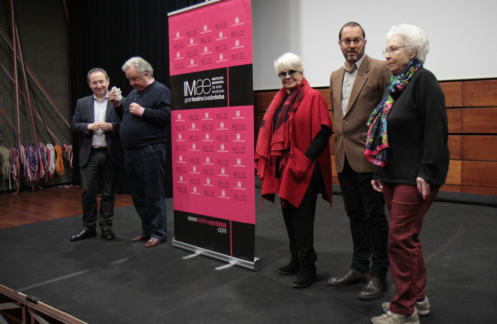 Lola Herrera sigue hallando "mil recovecos" en Carmen Sotillo después de 39 años