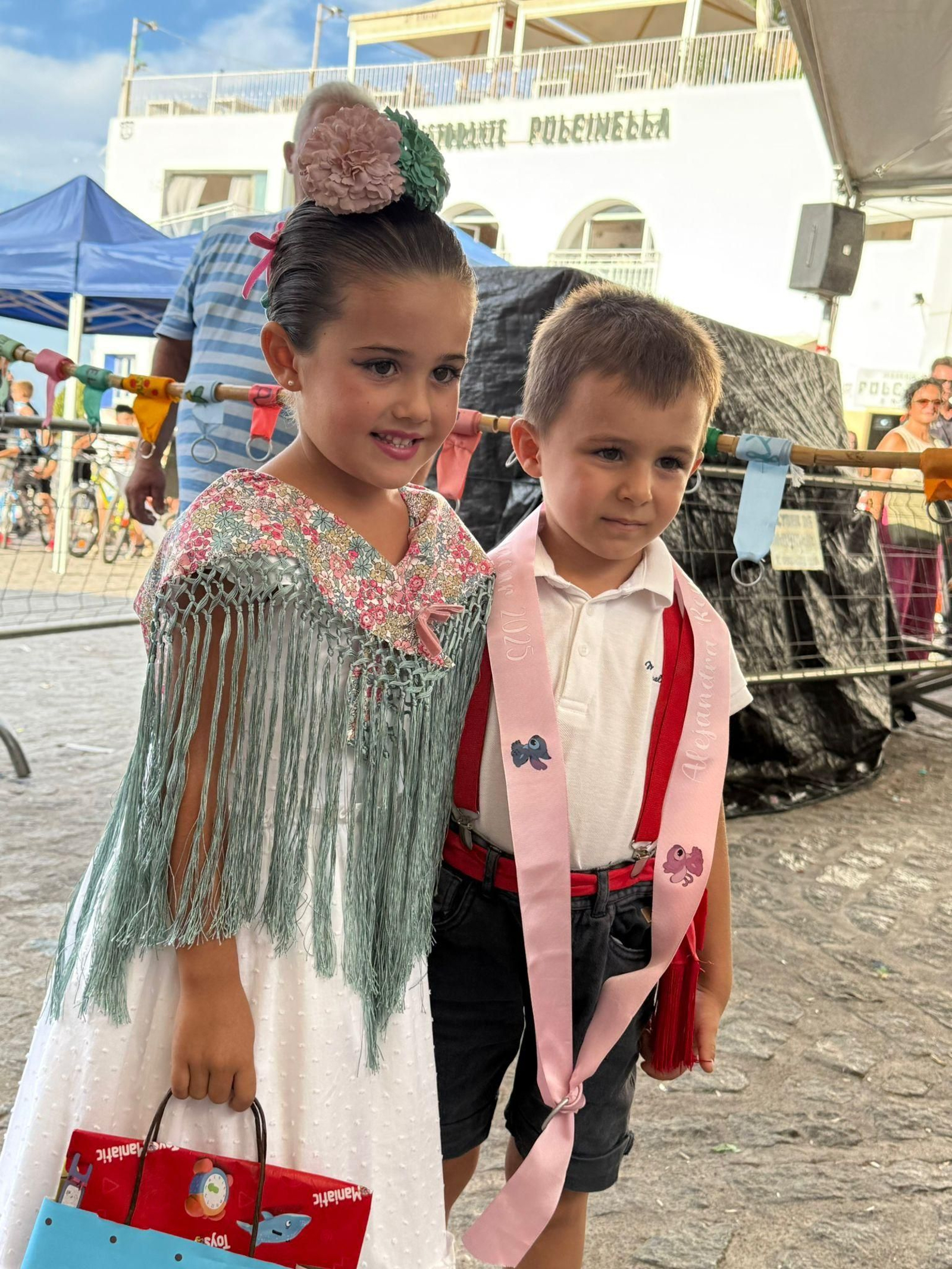 Las mejores imágenes de la Feria del Mediodía y la carrera de cintas infantiles de Mojácar