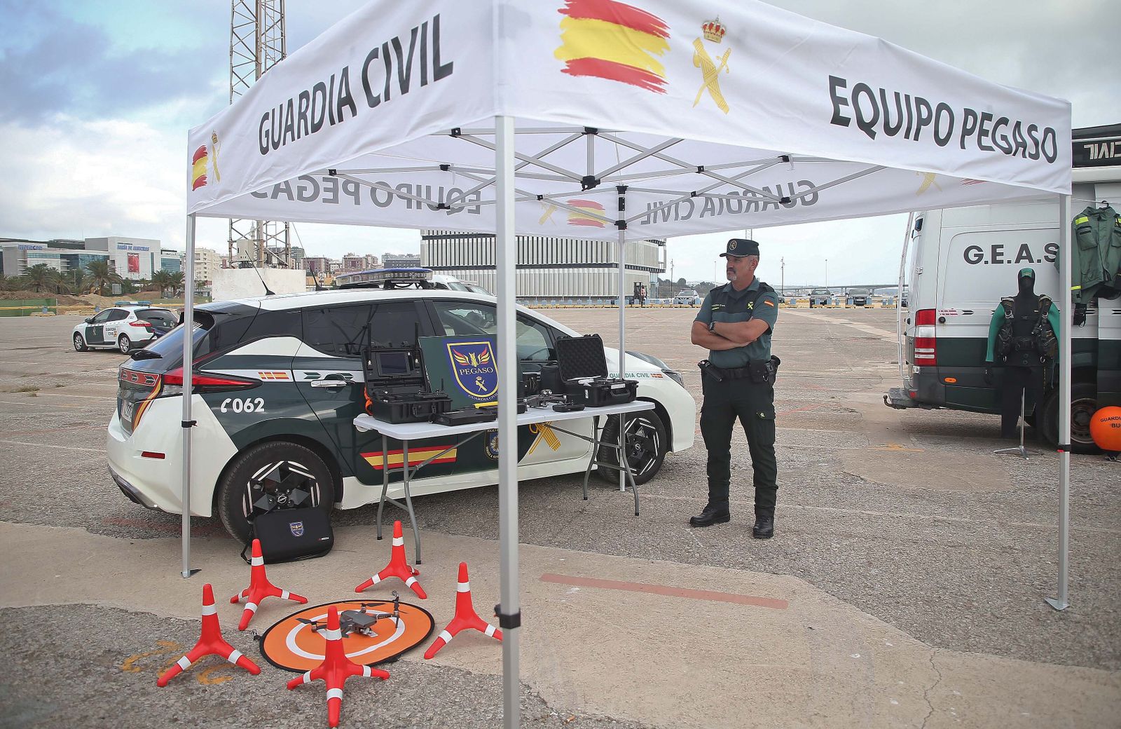Fotos de la exhibición de medios de la Guardia Civil en el Llano Amarillo de Algeciras