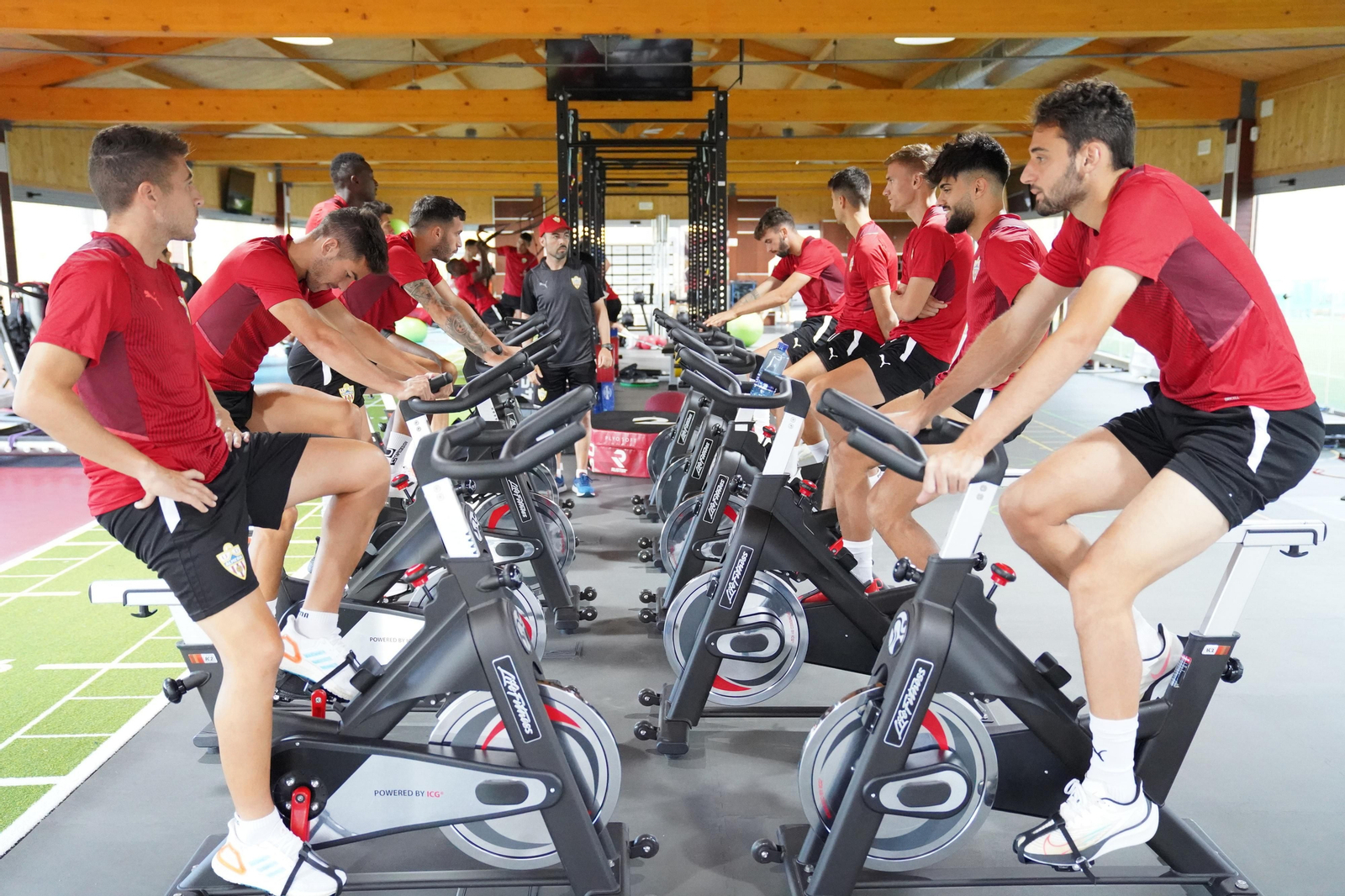 Fotos de la sesión matinal del Almería de este lunes 2 de agosto