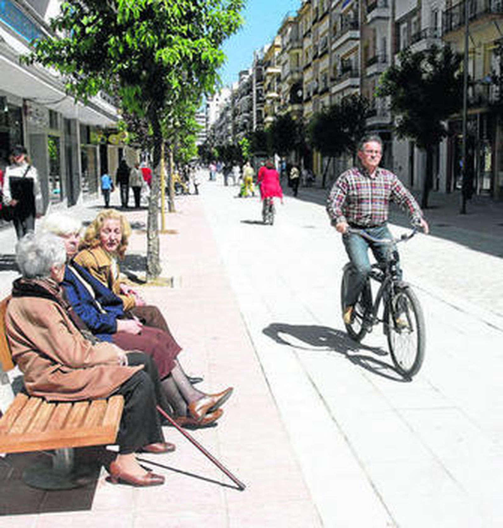 La calle Asunción, con su nueva fisonomía peatonal.