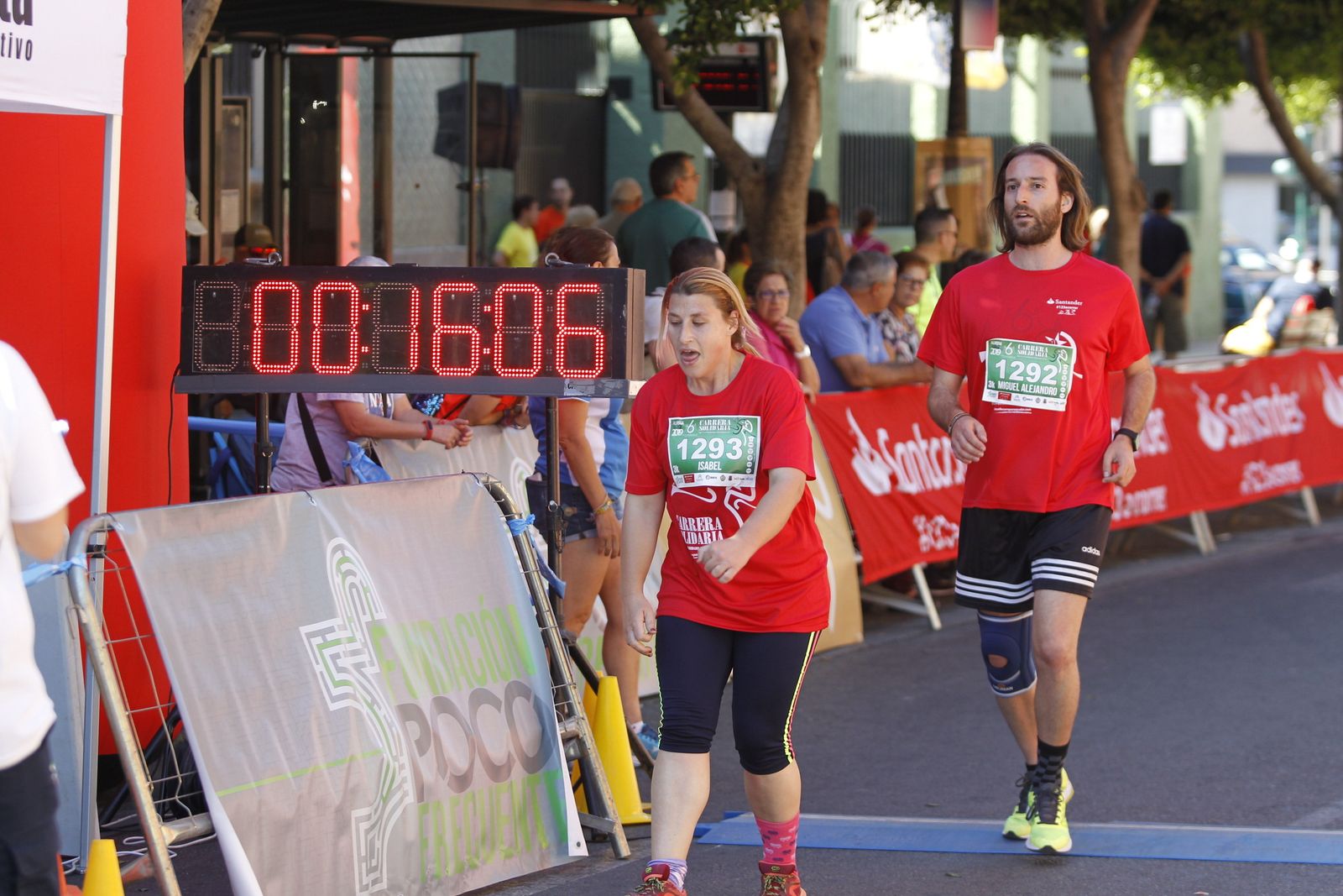 Fotogalería carrera atletismo popular enfermedades poco frecuentes. La Salle Almería