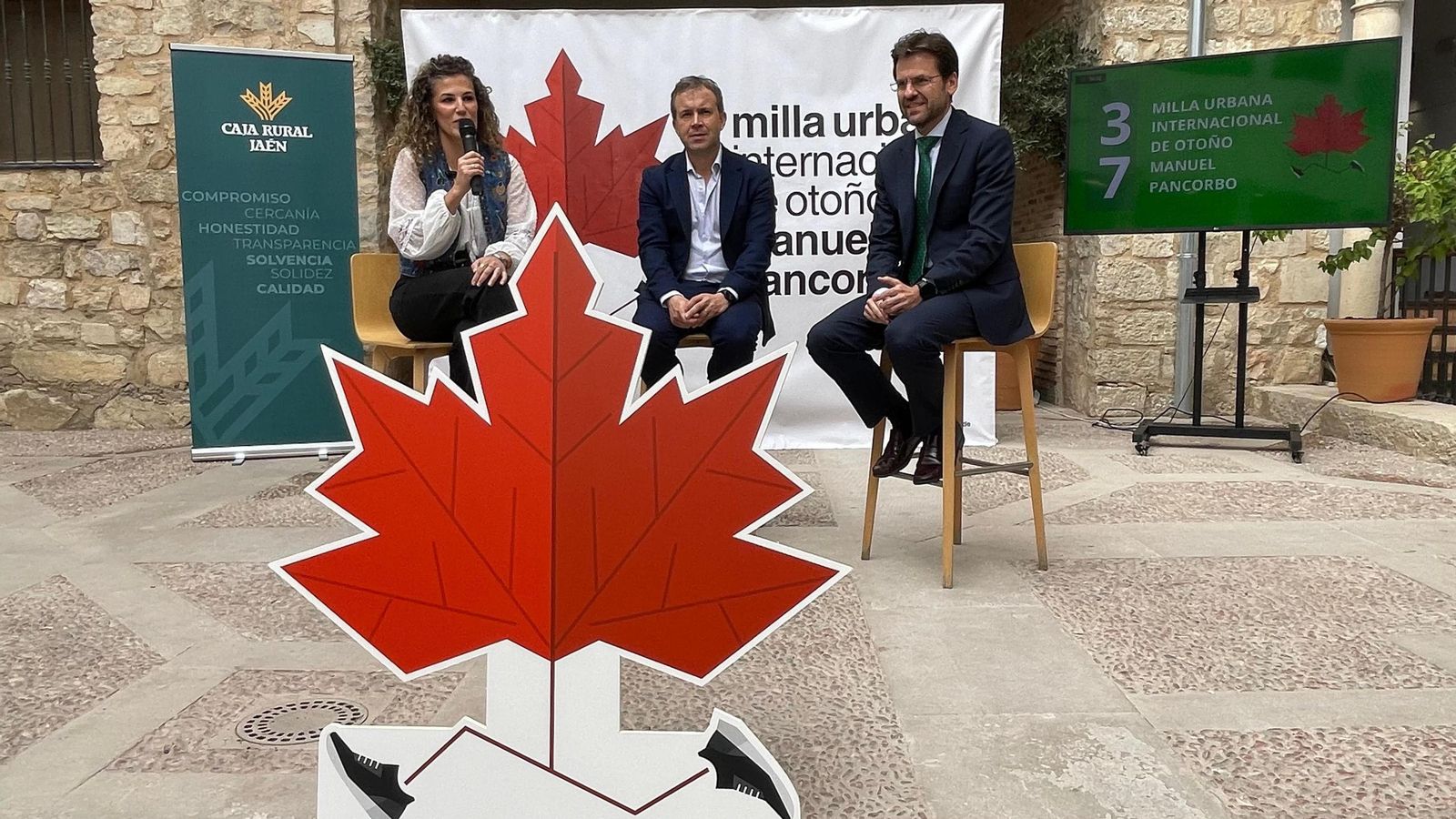 Beatriz López, Julio Millán y Álvaro Martínez, en la presentación del evento.